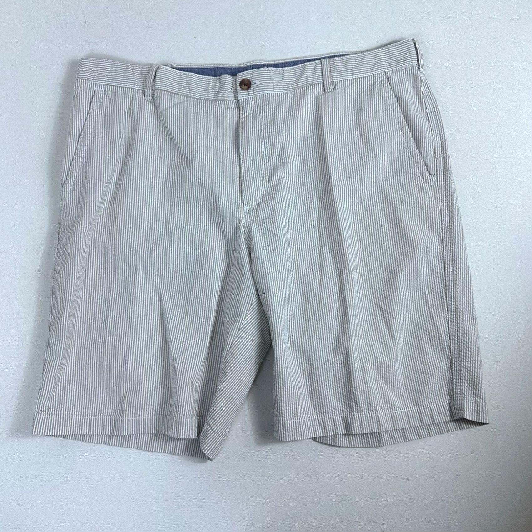 Izod IZOD GOLF Men's Shorts 42 Seersucker Striped Beige Inseam 10 Casual Size US 42 / EU 58 - 2 Thumbnail