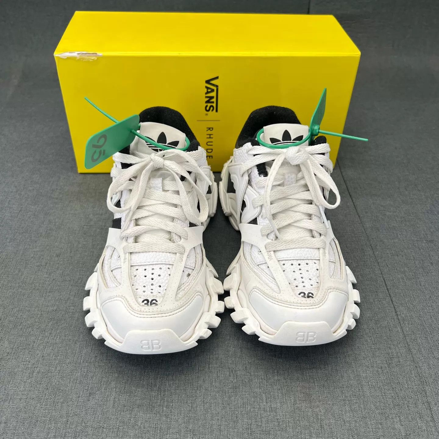 Balenciaga Balenciaga x Adidas Track Black White Size 36 Box Size US 6 / IT 36 - 7 Thumbnail