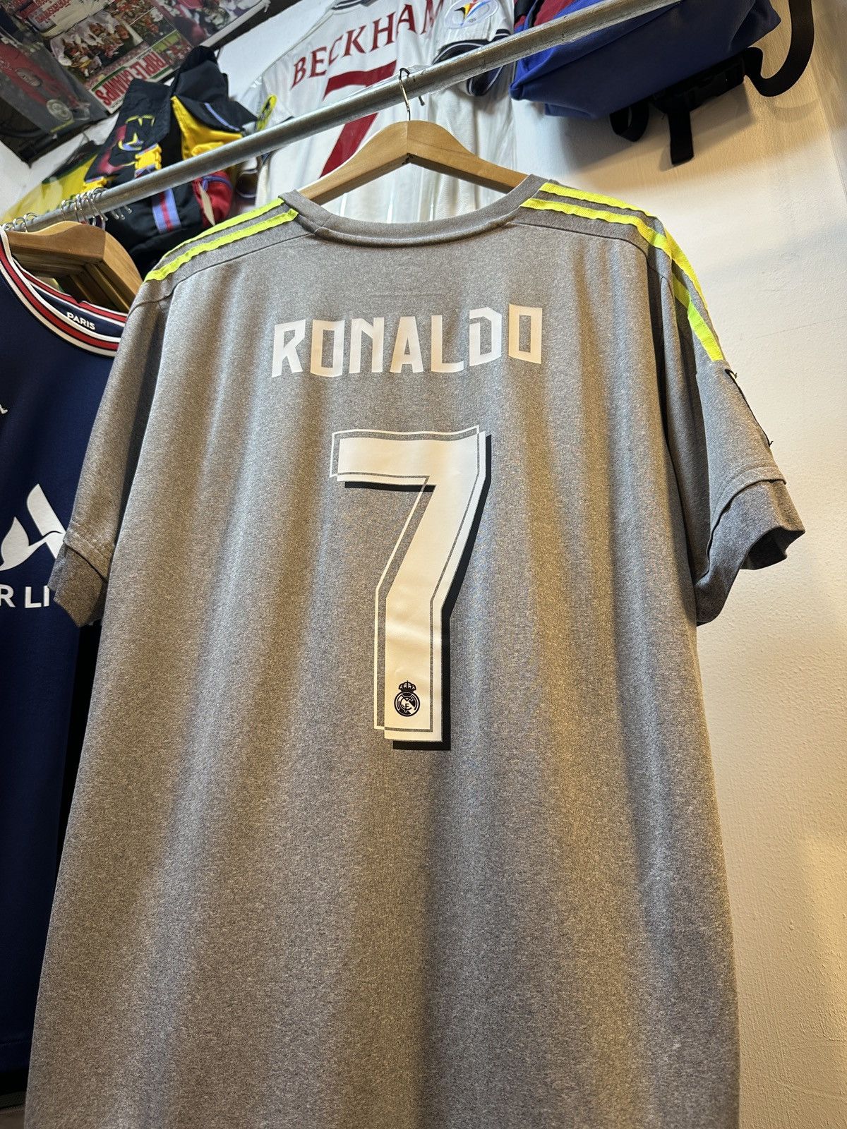 Adidas 2015-2016 Real Madrid Away Kit CR7 Size US L / EU 52-54 / 3 - 4 Thumbnail