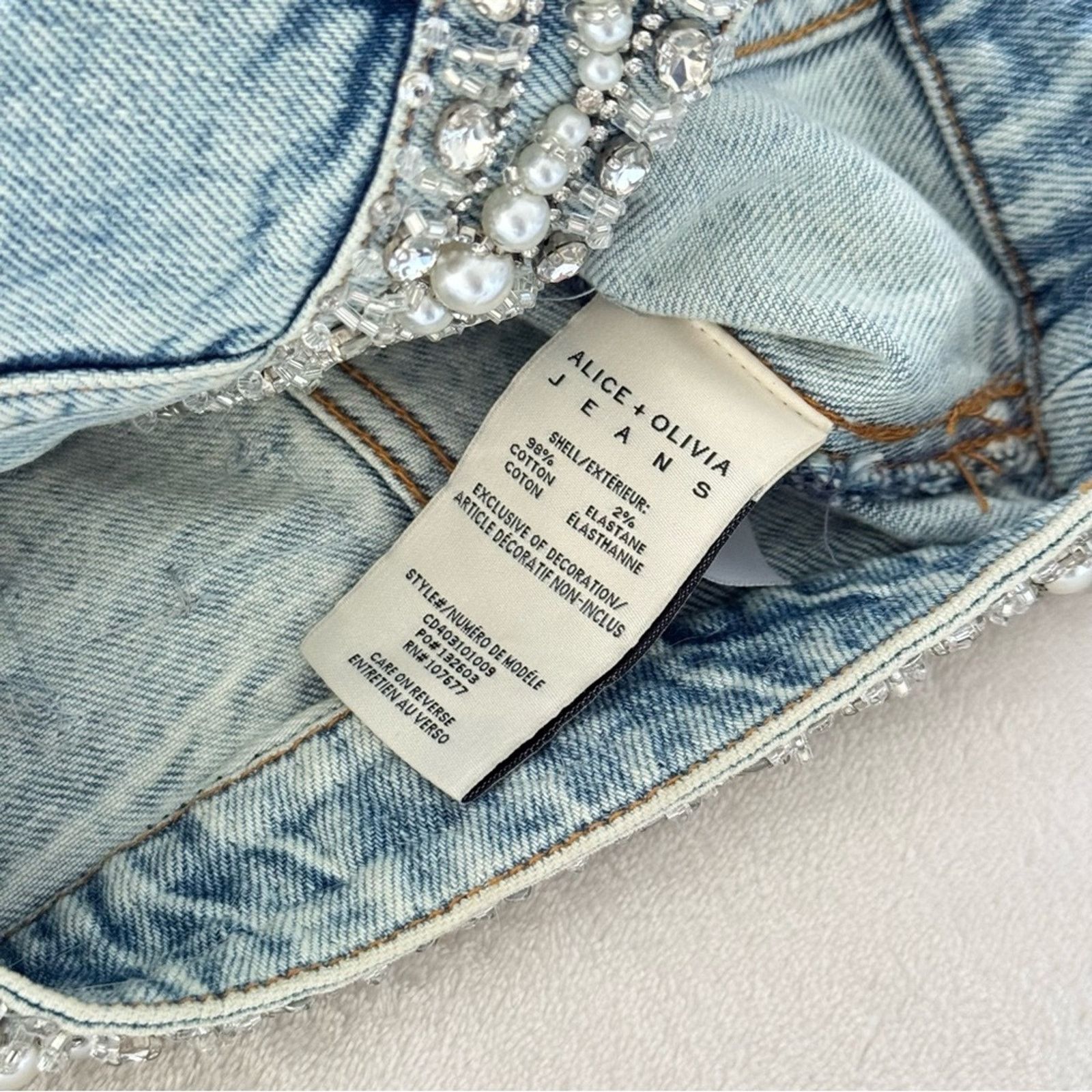 Alice + Olivia NWOT! Alice + Olivia Nelson Embellished Denim Jacket Size XS Size XS / US 0-2 / IT 36-38 - 5 Thumbnail