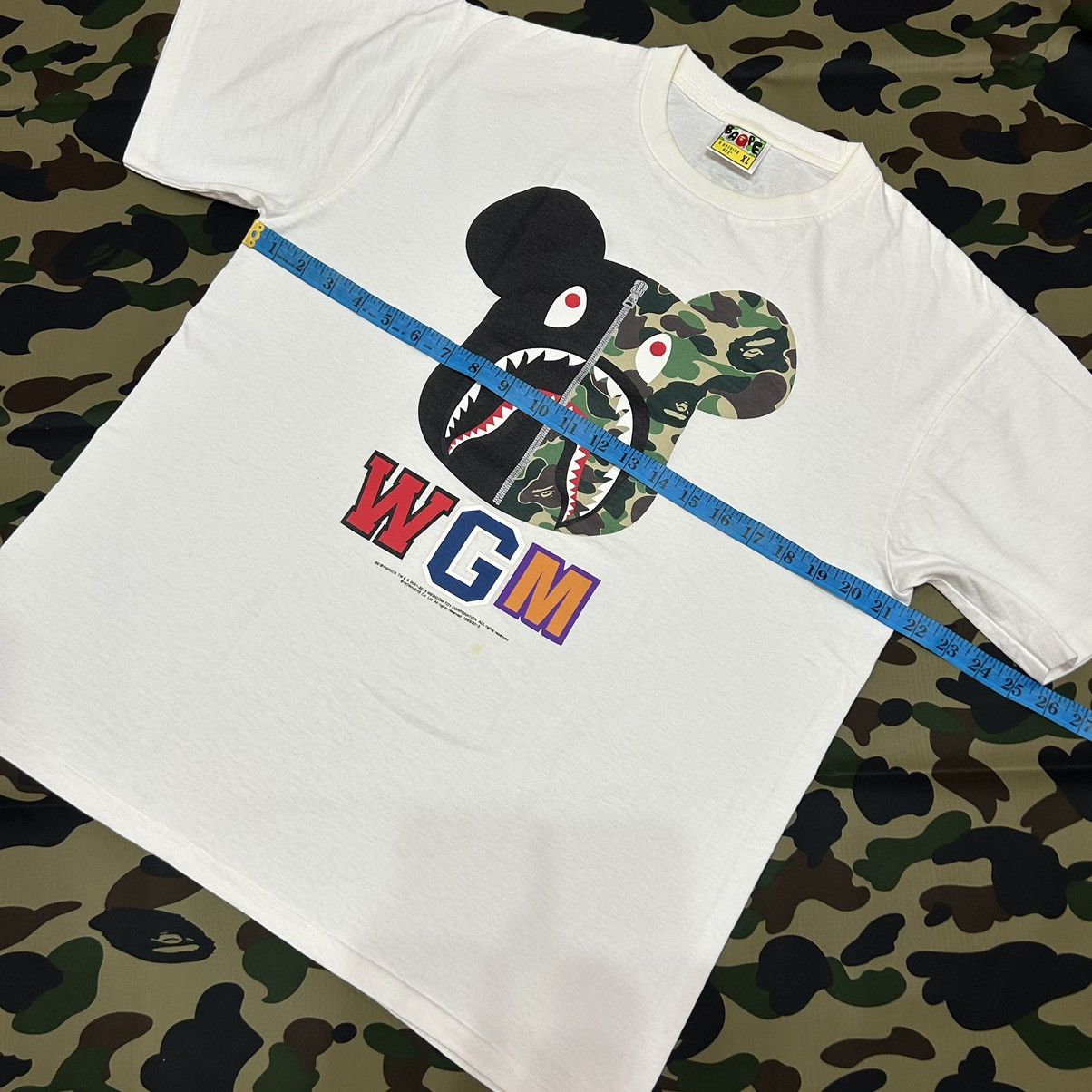 Bape × Medicom Toy Bape X Bearbrick Shark 1st Camo WGM Tee Size US XL / EU 56 / 4 - 10 Thumbnail