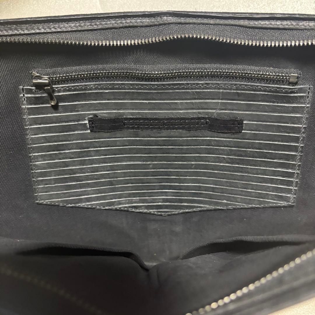Julius JULIUS Dimensional Leather Clutch Bag Black Size ONE SIZE - 4 Thumbnail