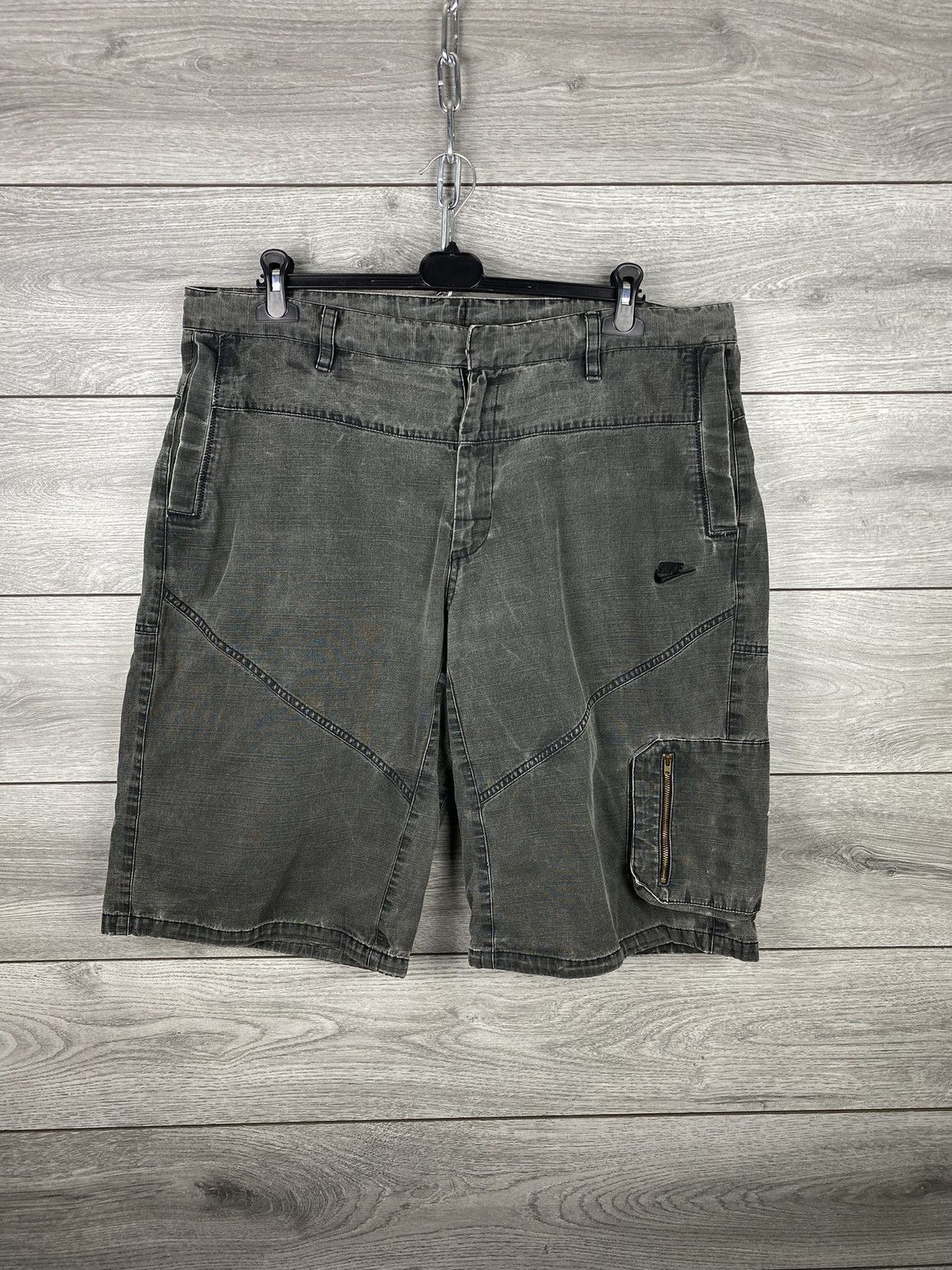 Nike Mens Vintage Nike Cargo Faded Baggy Shorts Size US 38 / EU 54 - 2 Thumbnail