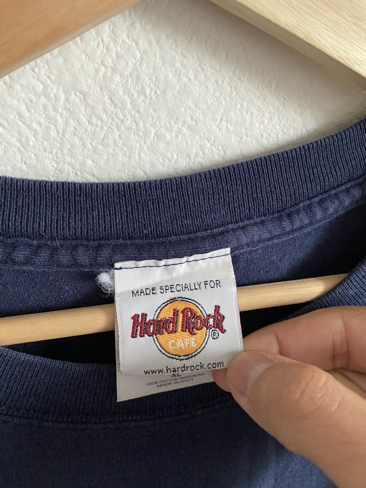 Hard Rock Cafe Vintage Flame Guitar Hard Rock Cafe Tee Size US XL / EU 56 / 4 - 6 Thumbnail