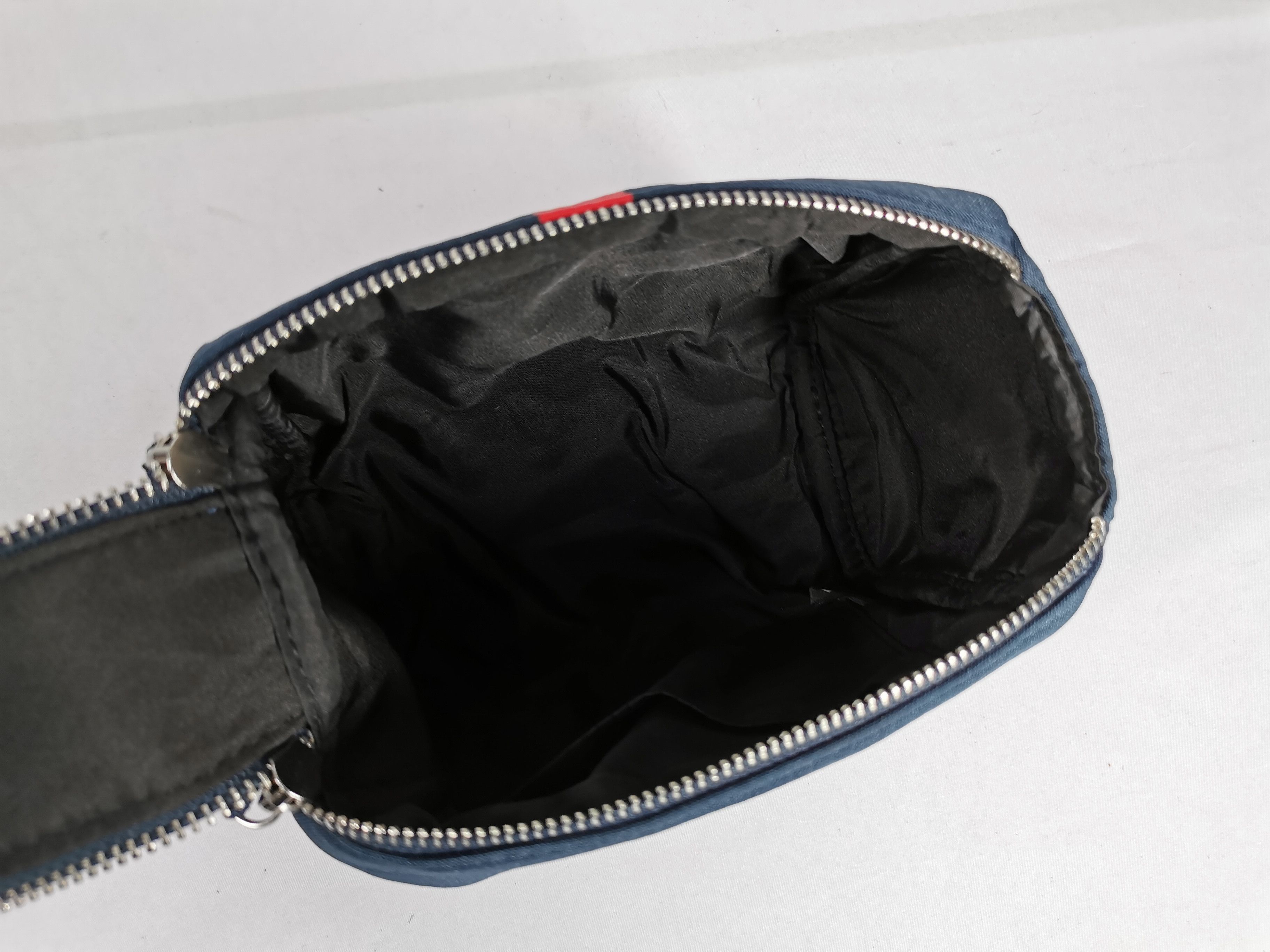 Prada Prada Luna Rossa Cosmetic Toiletry Pouch Bag Size ONE SIZE - 6 Thumbnail