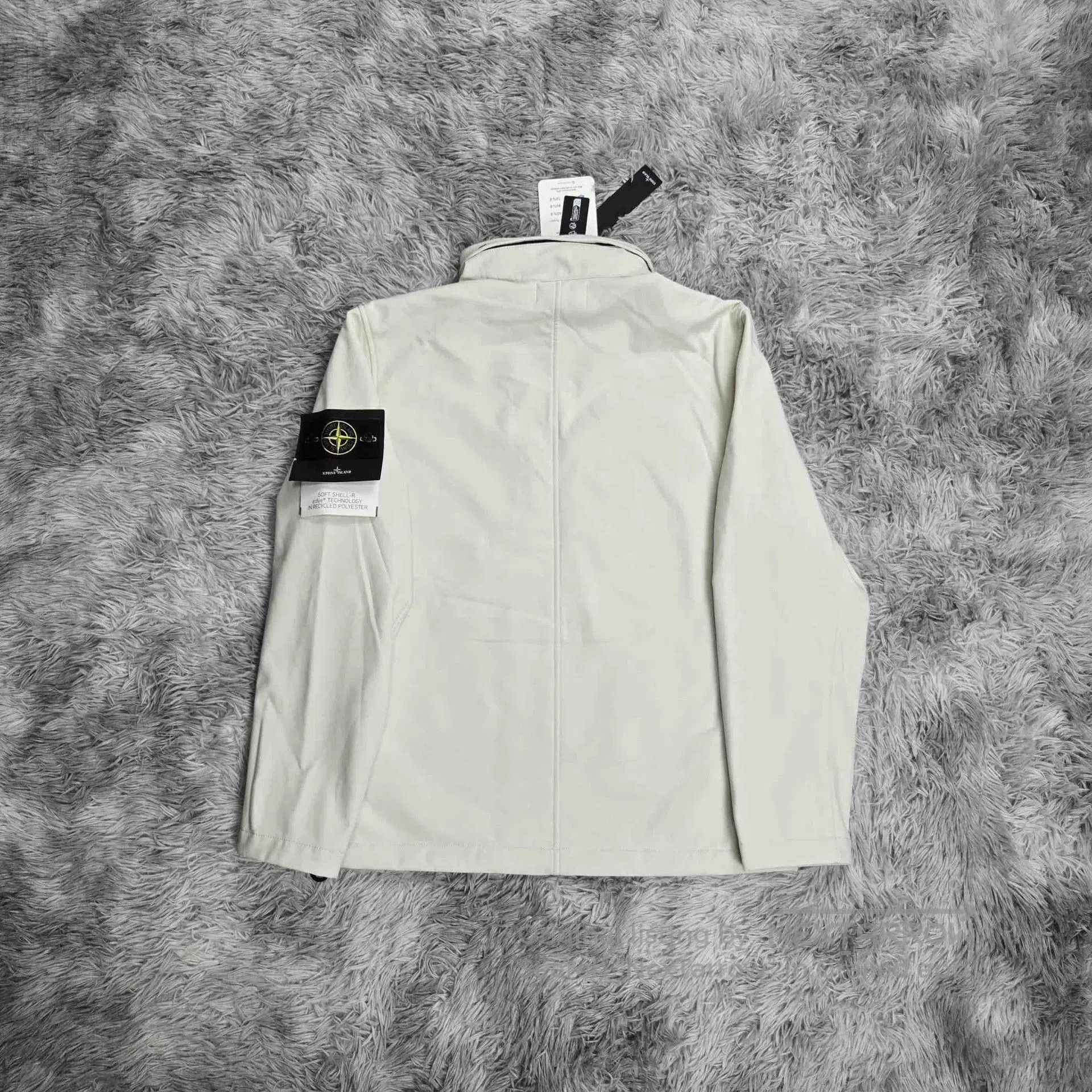 Stone Island stone island softshell jacket in ivory white. Size US XXL / EU 58 / 5 - 2 Thumbnail