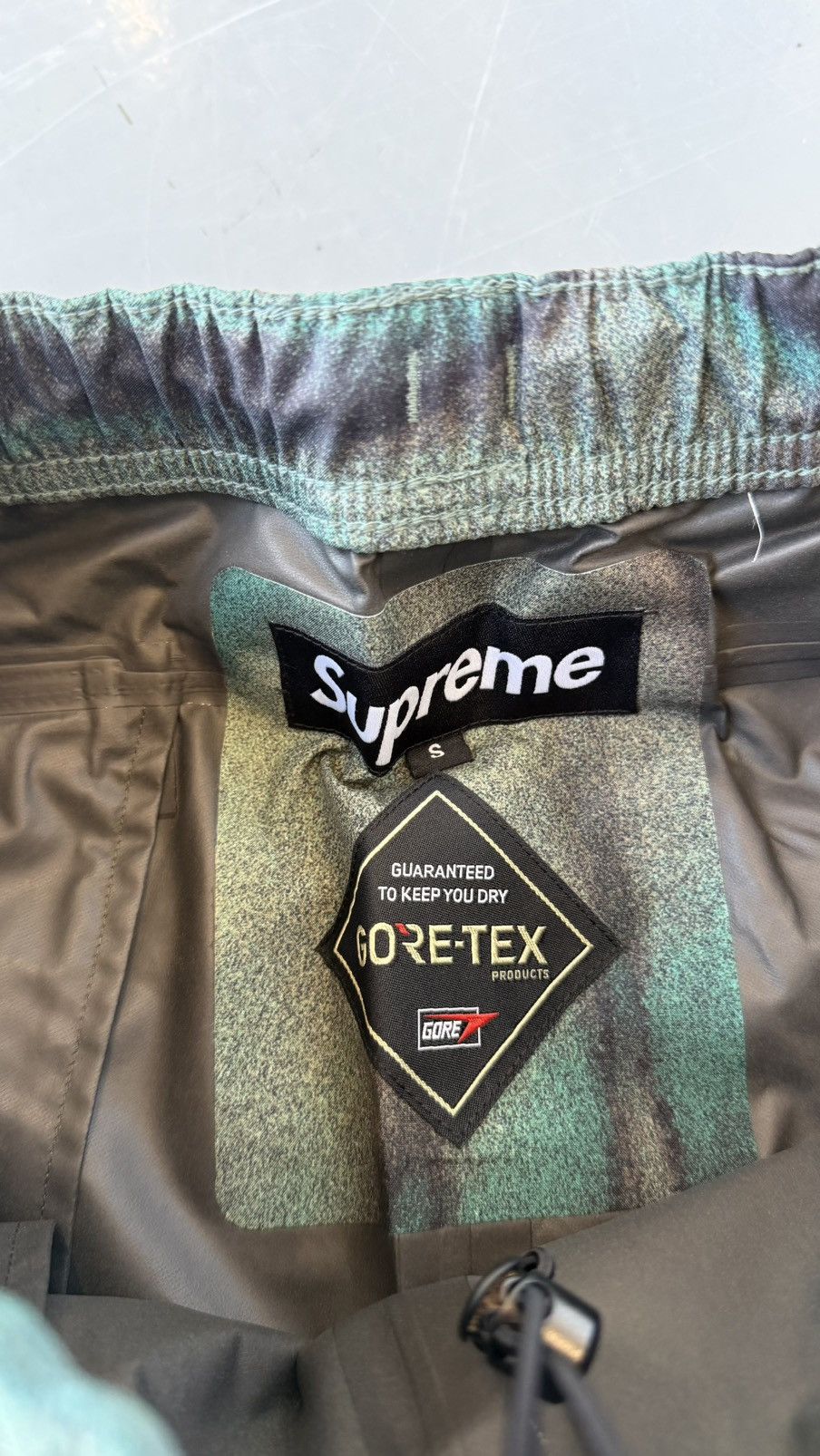 Supreme GORE-TEX x SUPREME Pants Size US 30 / EU 46 - 6 Thumbnail