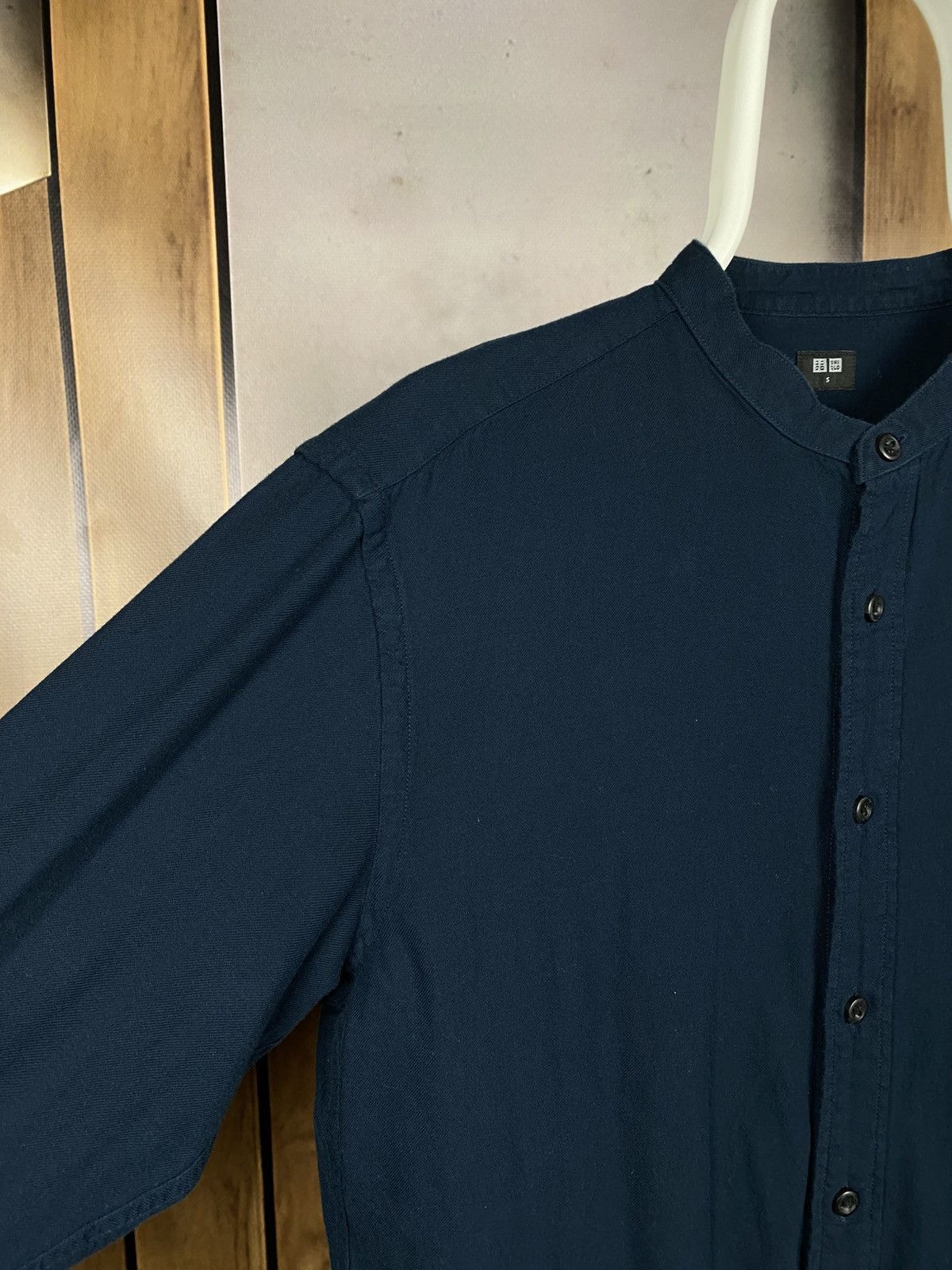 Uniqlo 🕊️Shirt Button Up Collarless Uniqlo Japanese Brand Tee🕊️ Size US S / EU 44-46 / 1 - 4 Thumbnail