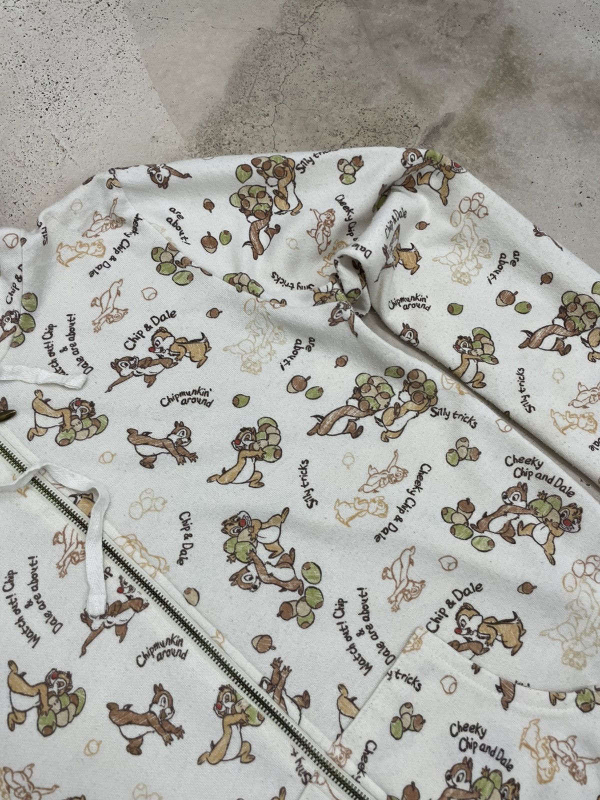 Disney Disney Chipmunk Chip & Dale Cartoon Hoodie Size US M / EU 48-50 / 2 - 6 Thumbnail