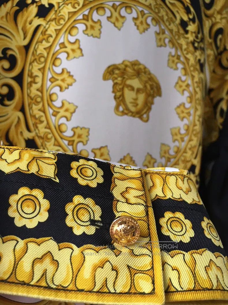Versace Versace Shirt coat classic black gold baroque style Size US XS / EU 42 / 0 - 3 Thumbnail