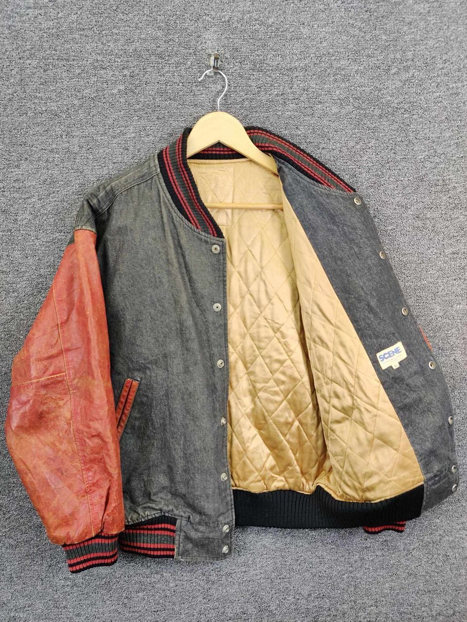 Japanese Brand Vintage Scene Quilted Varsity Leather Jacket Size US L / EU 52-54 / 3 - 7 Thumbnail
