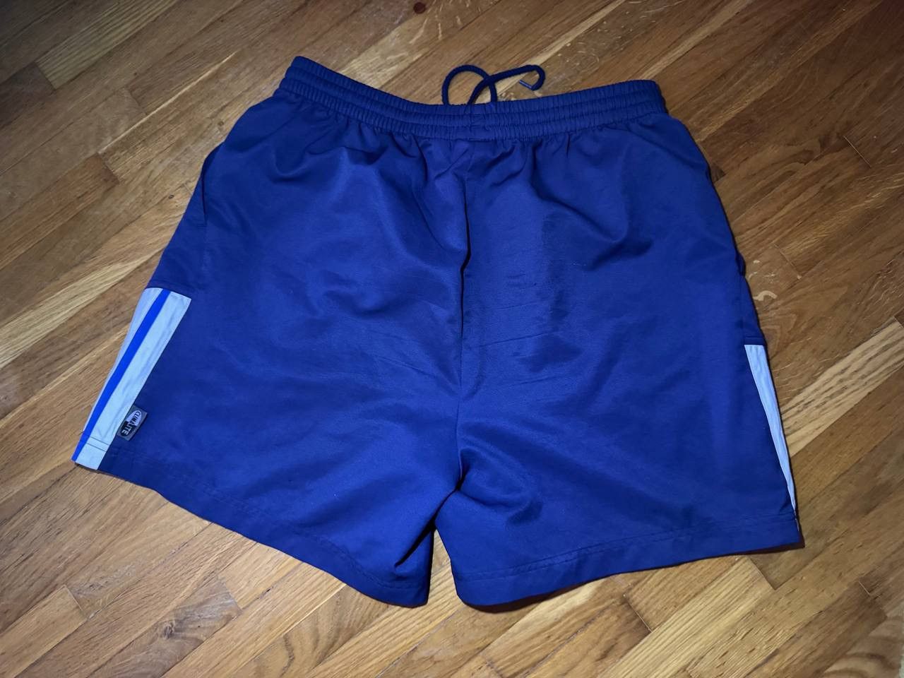 Adidas Adidas sport vintage logo shorts Size US 36 / EU 52 - 2 Thumbnail