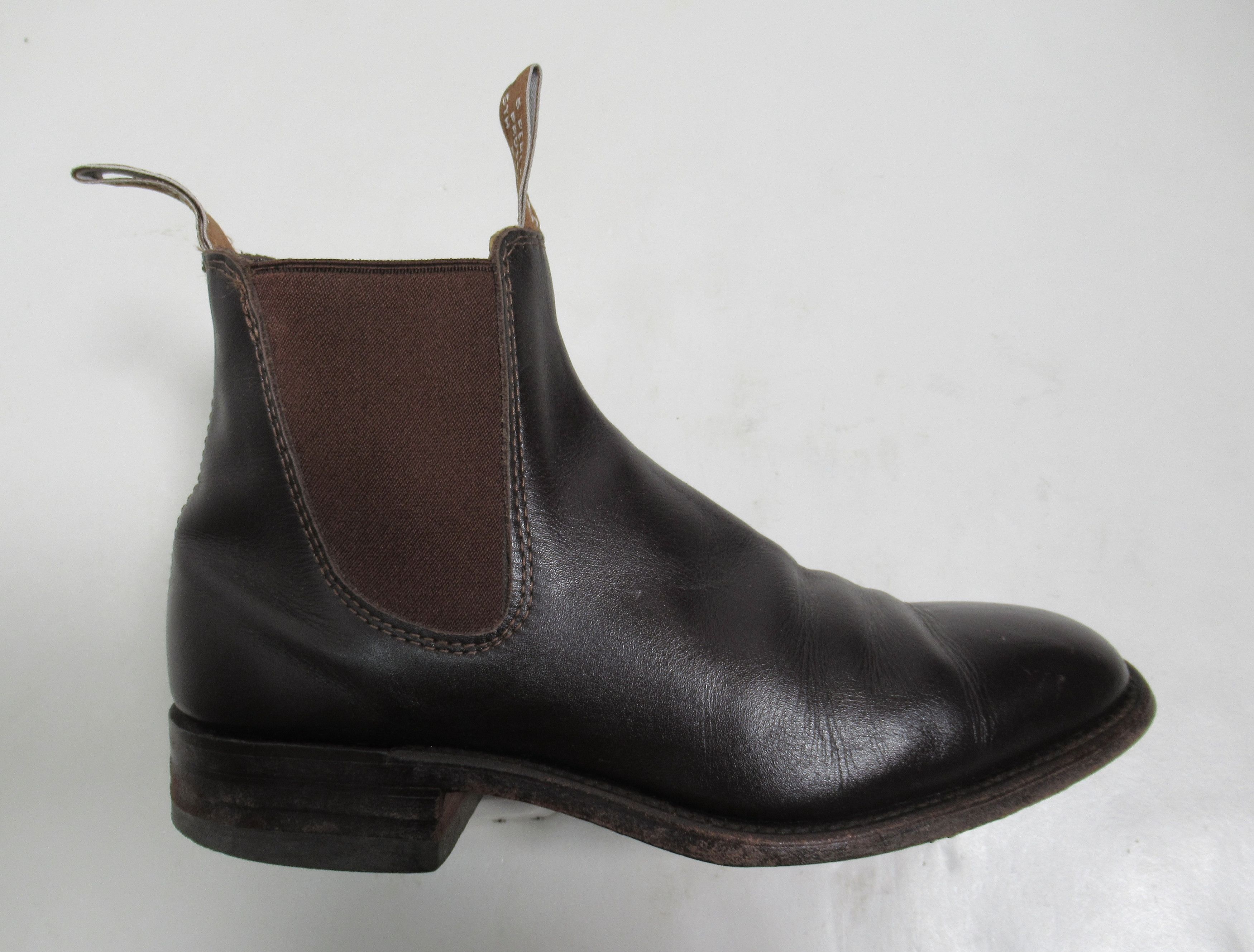 R.M. Williams R.M. Williams Men's Comfort Craftsman Chelsea Boot Chestnut Size US 6 / EU 39 - 1 Thumbnail
