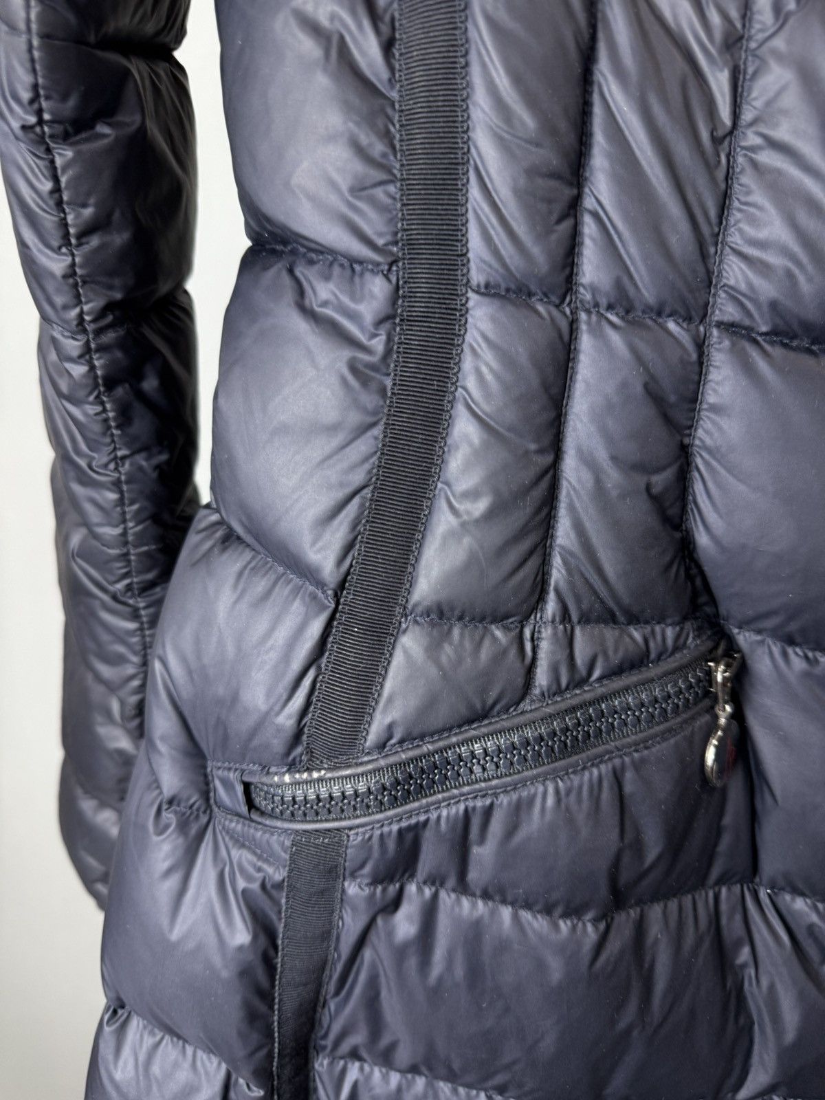 Moncler Moncler Puffer Jacket Wmns Down Jacket Size L / US 10 / IT 46 - 10 Thumbnail
