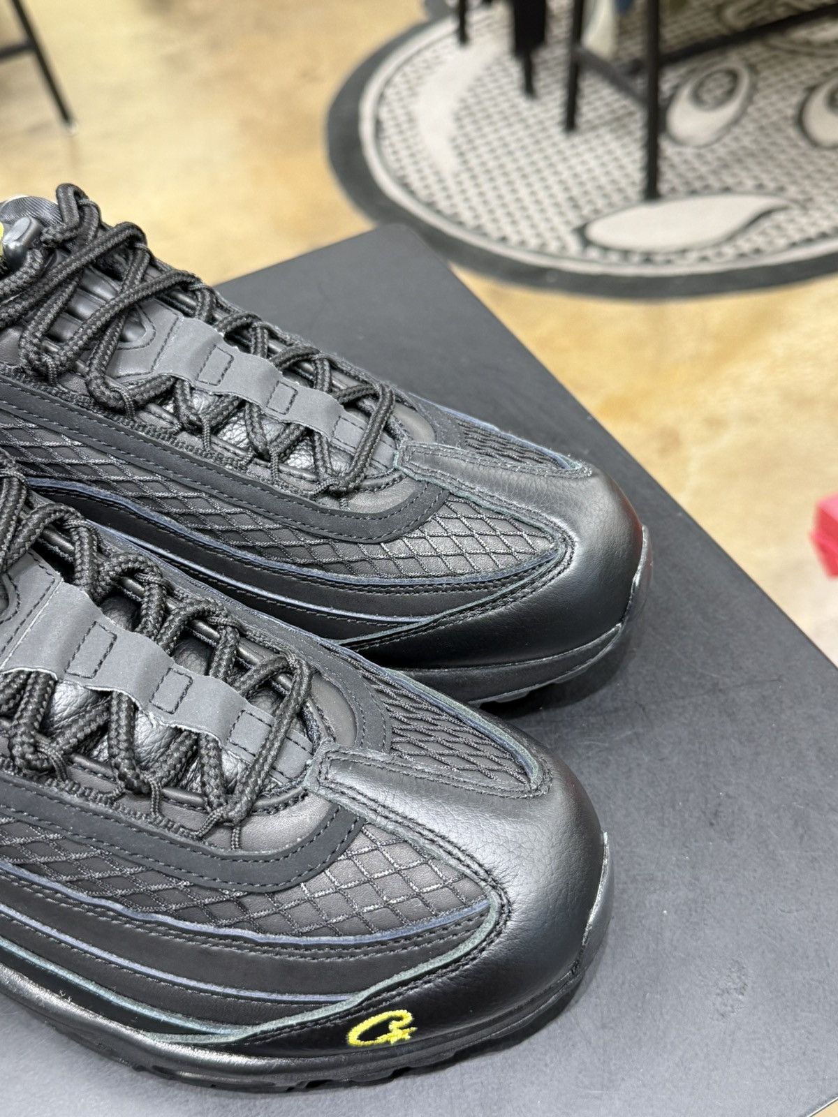 Corteiz × Nike Nike Air Max 95 Corteiz Honey Black Size 11 (2025) Size US 11 / EU 44 - 8 Thumbnail