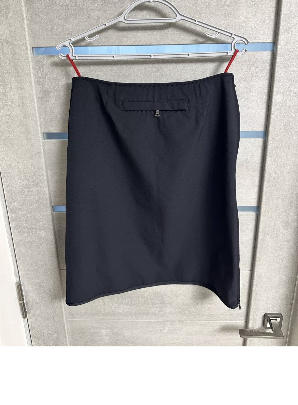 Prada Prada Midi Skirt Nylon Vintage Size 28" / US 6 / IT 42 - 2 Thumbnail