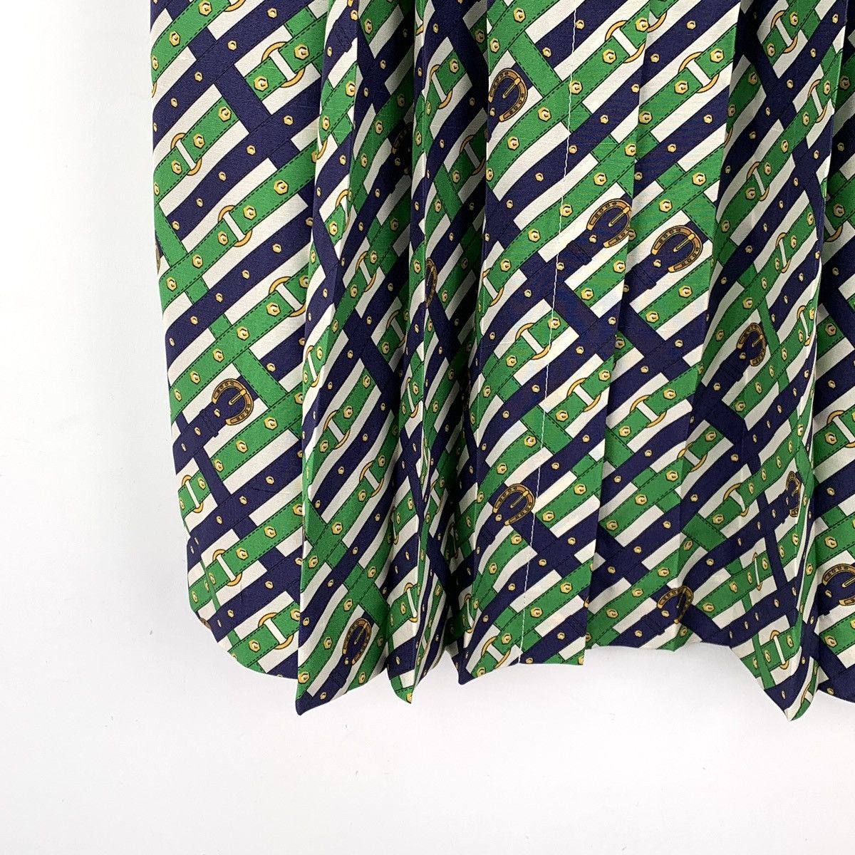 Gucci Gucci Green All-over Print Silk Long Casual Skirt K26WX Size 25" / US 0 / IT 36 - 4 Thumbnail