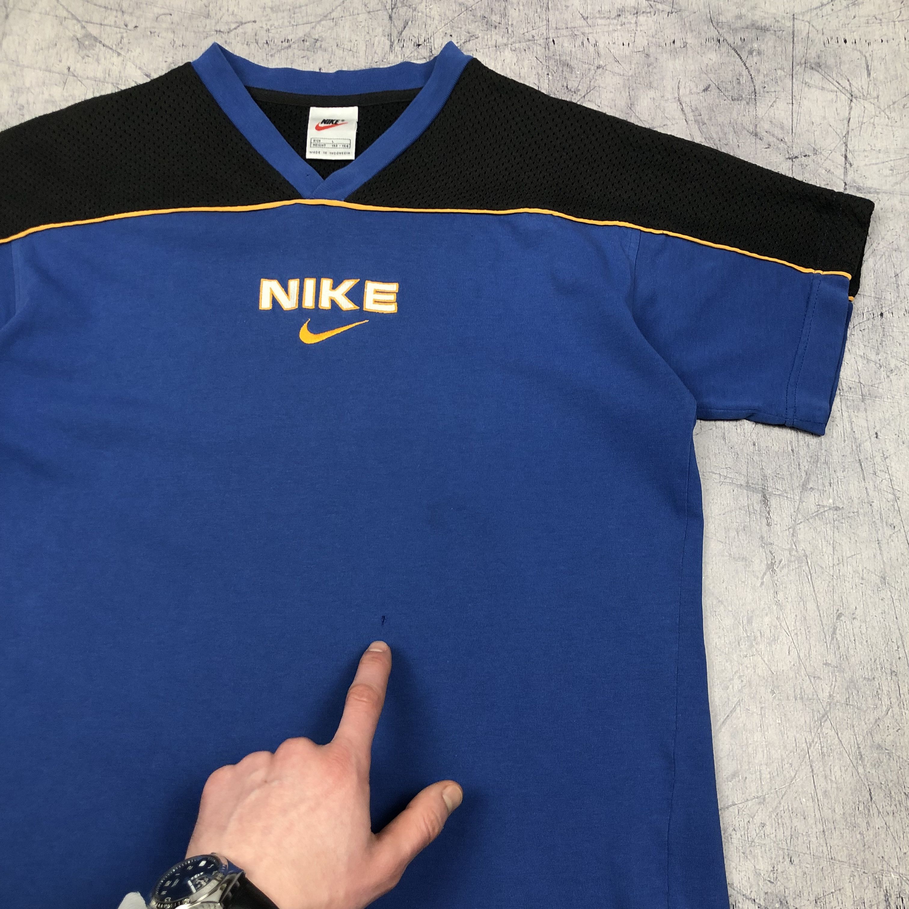 Nike Y2K Nike Swoosh Logo Mesh Jersey Tee Size US S / EU 44-46 / 1 - 10 Thumbnail