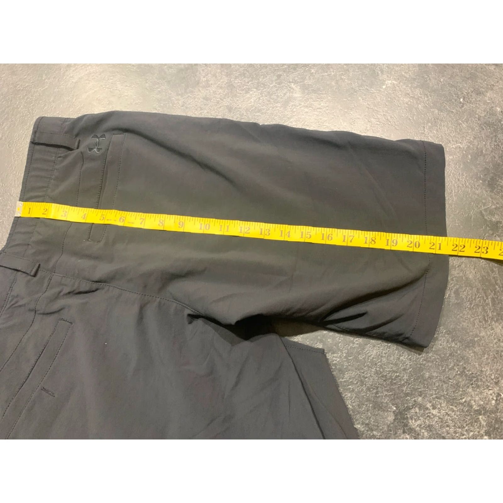 Under Armour VINTAGE Under Armour Men's Golf Shorts 32 Black Athletic Chinos Casual Stretch Sports Outdoor Size US 32 / EU 48 - 7 Thumbnail