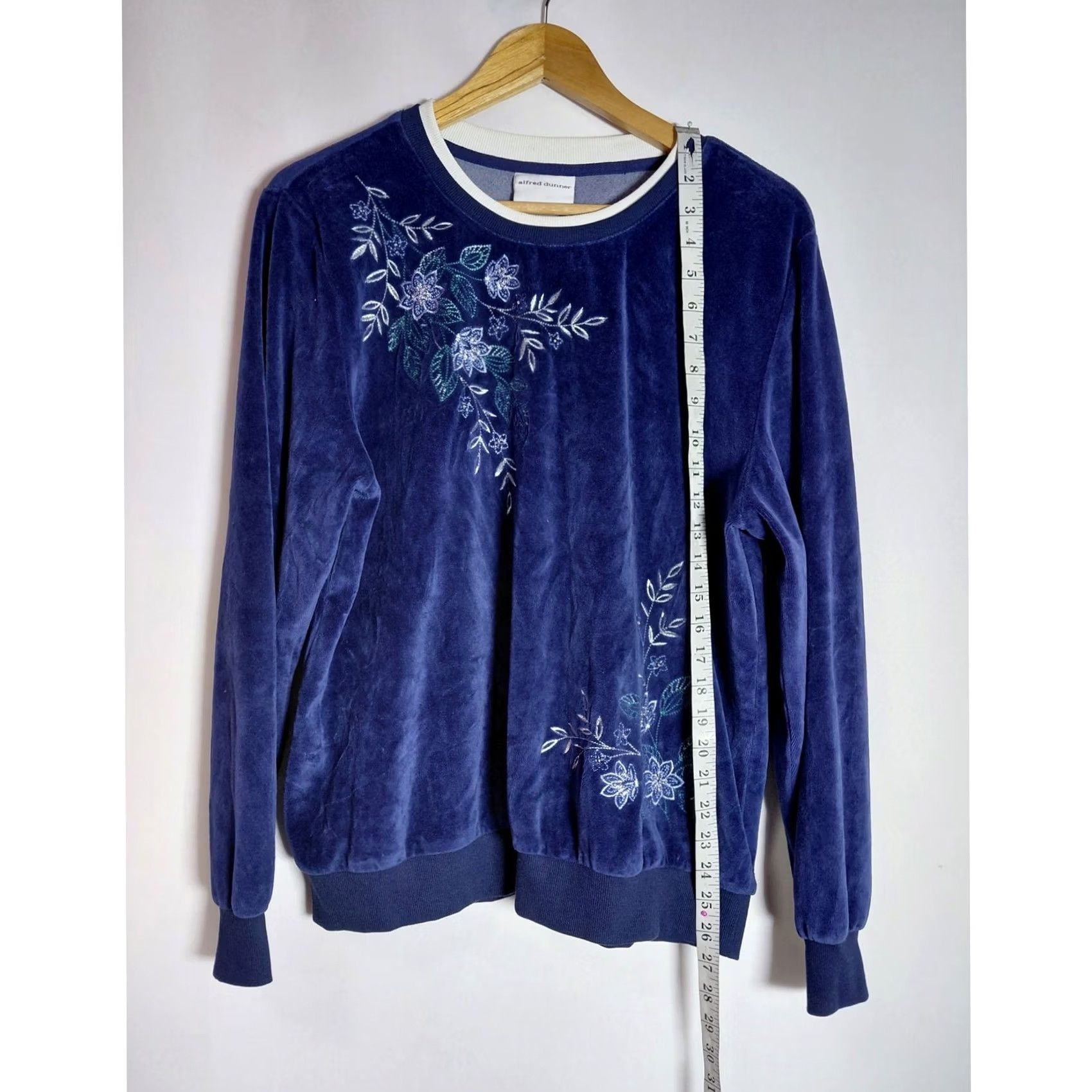 Vintage Alfred Dunner Embroidered Blue Knit Long Sleeve Women's Size L Crew Neck Pullover Sweater Knit Clothing Casual Size L / US 10 / IT 46 - 8 Thumbnail