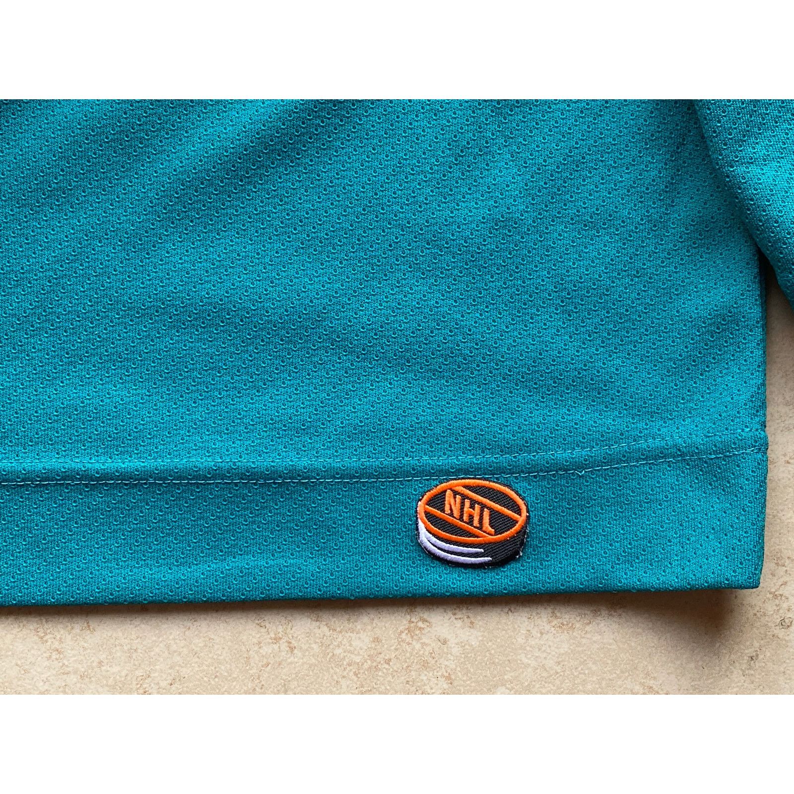 Koho × NHL Anaheim Mighty Ducks 2000s KOHO jersey M purple NHL vintage Size US M / EU 48-50 / 2 - 9 Thumbnail