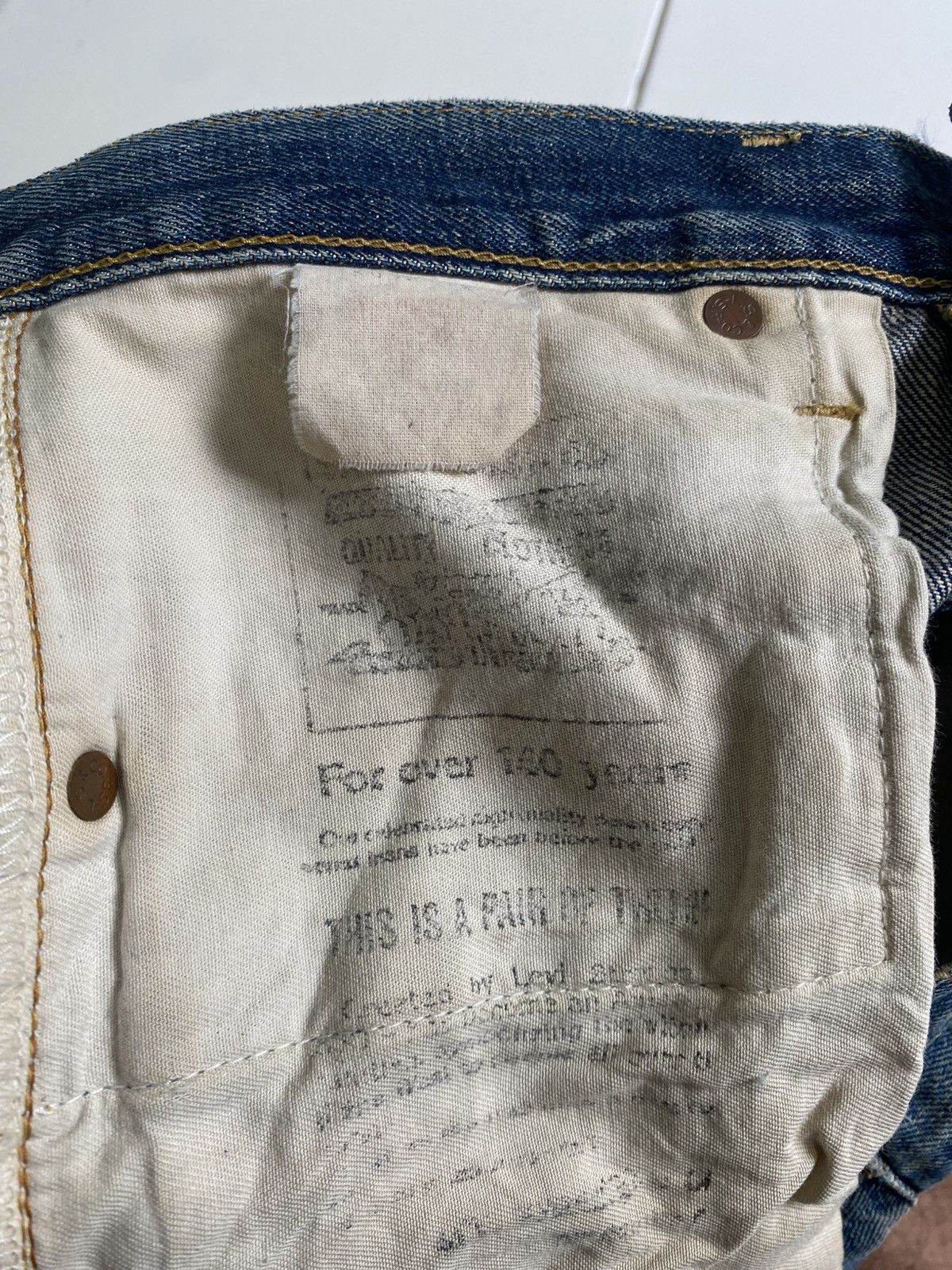 Composition by Kenzo × Levi's Vintage Clothing Vintage Levi’s BE distressed selvedge Size US 33 - 10 Thumbnail