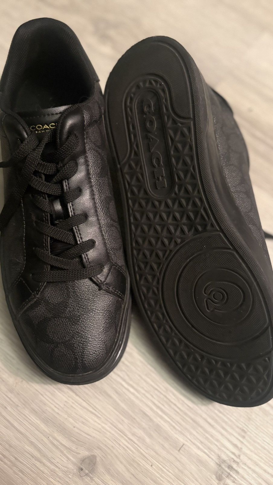 Coach Coach Black signature sneaker Size US 10.5 / EU 43-44 - 2 Thumbnail