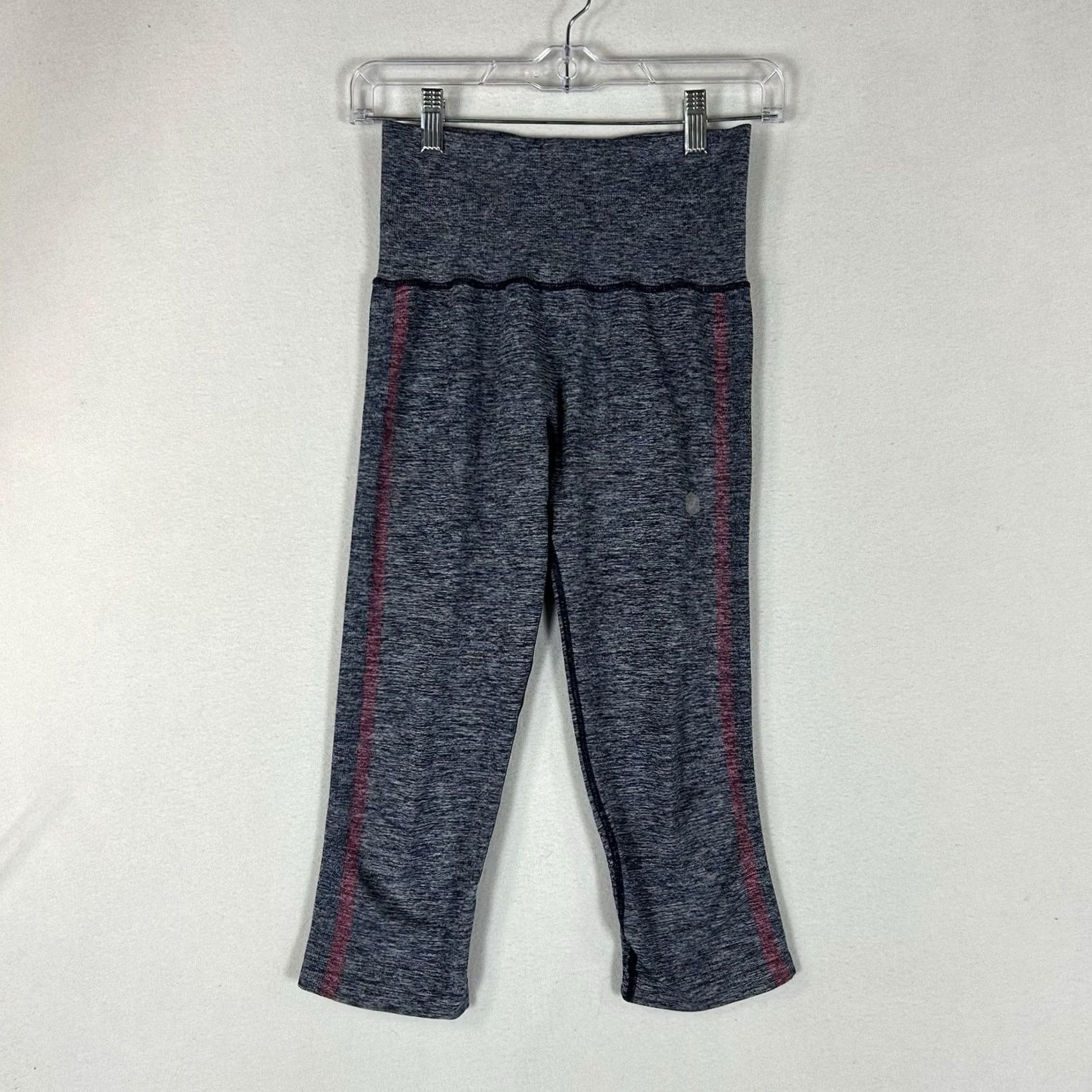 Asics ASICS Capri Leggings Womens Small Gray Activewear Run Gym Casual Stretch Mid S Size 28" / US 6 / IT 42 - 2 Thumbnail
