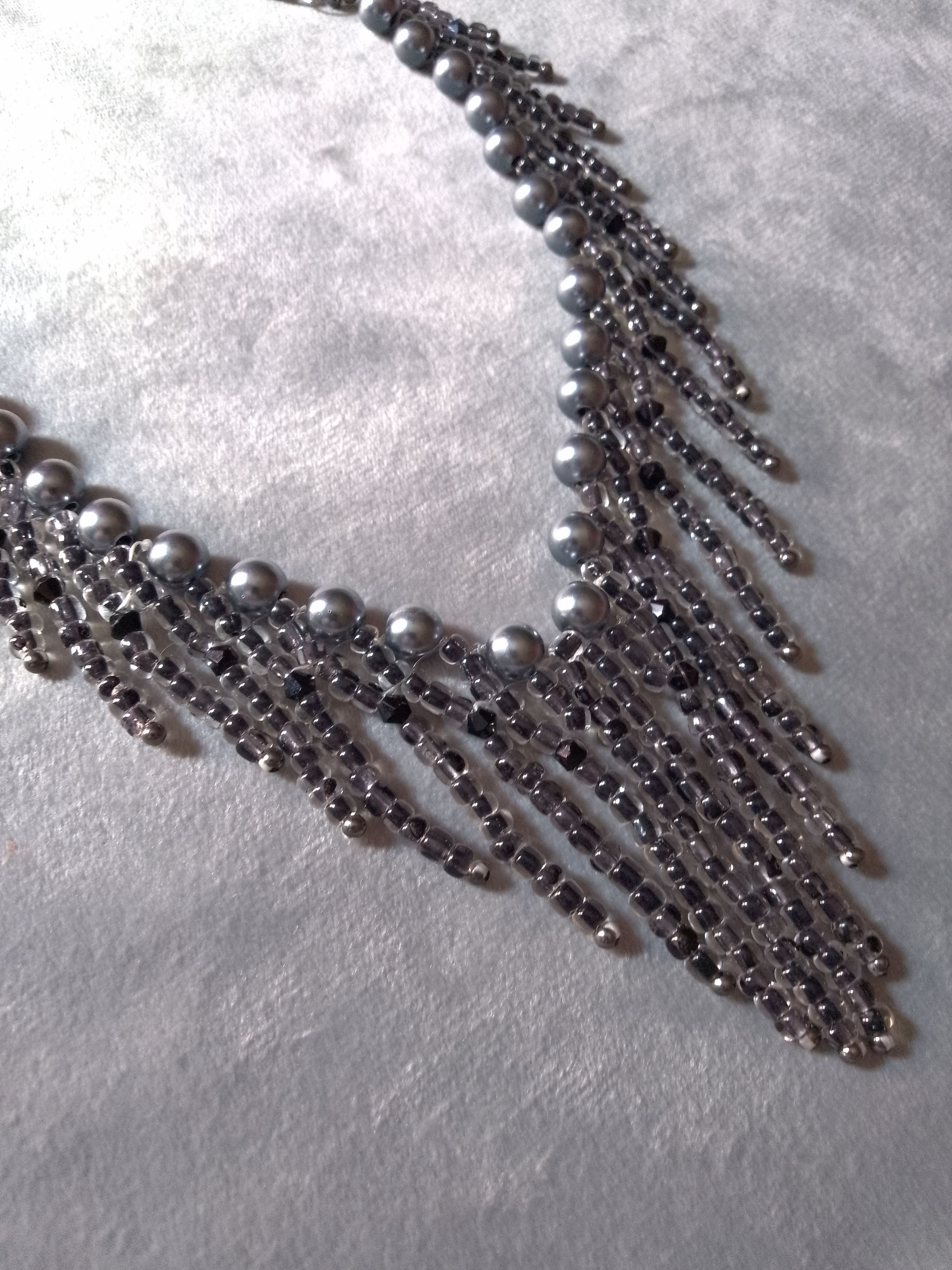 Handmade Beaded Necklace Black Bangs Pearls V shape Size ONE SIZE - 3 Thumbnail