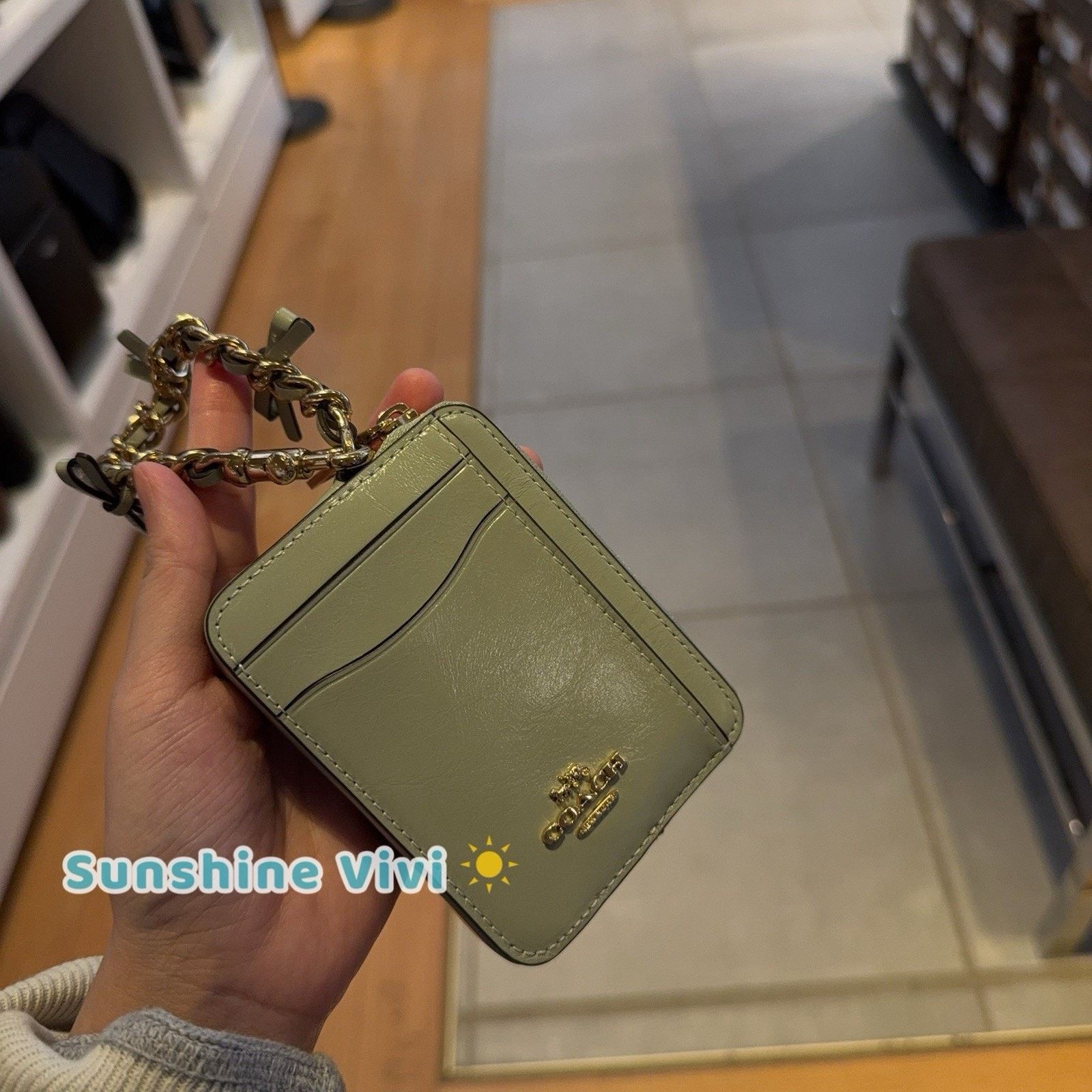 Coach NWT Coach Zip Card Case Bows CEC13 leather LIGHT PISTACHIO Size ONE SIZE - 2 Thumbnail