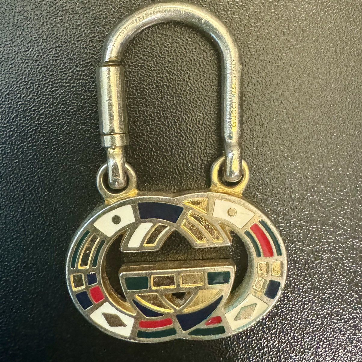 Gucci 1980s Gucci Interlocking Logo Metal Enamel Keyring Size ONE SIZE - 1 Thumbnail
