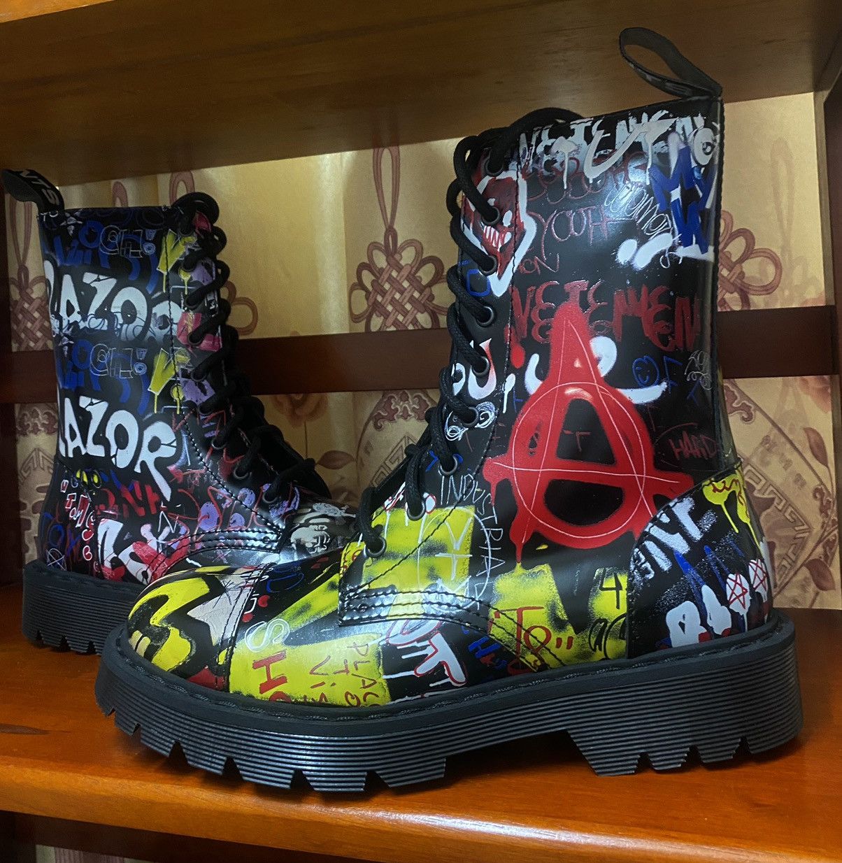 Vetements Vetement Black Graffiti military lace-up combat boots Size US 8 / EU 41 - 1 Thumbnail