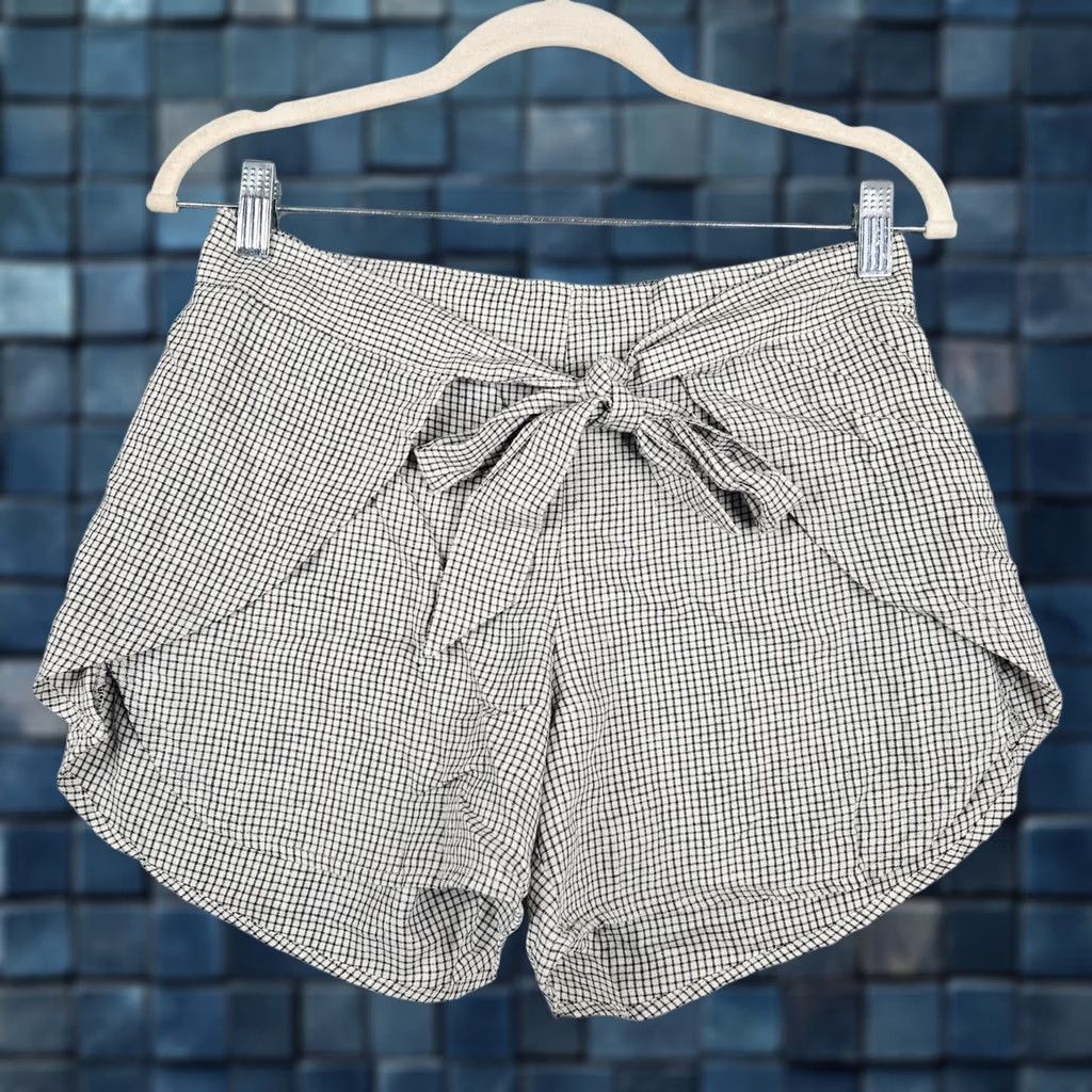 Patagonia Patagonia Womens blue-gray plaid mini tie front short S Size Size 28" / US 6 / IT 42 - 1 Thumbnail