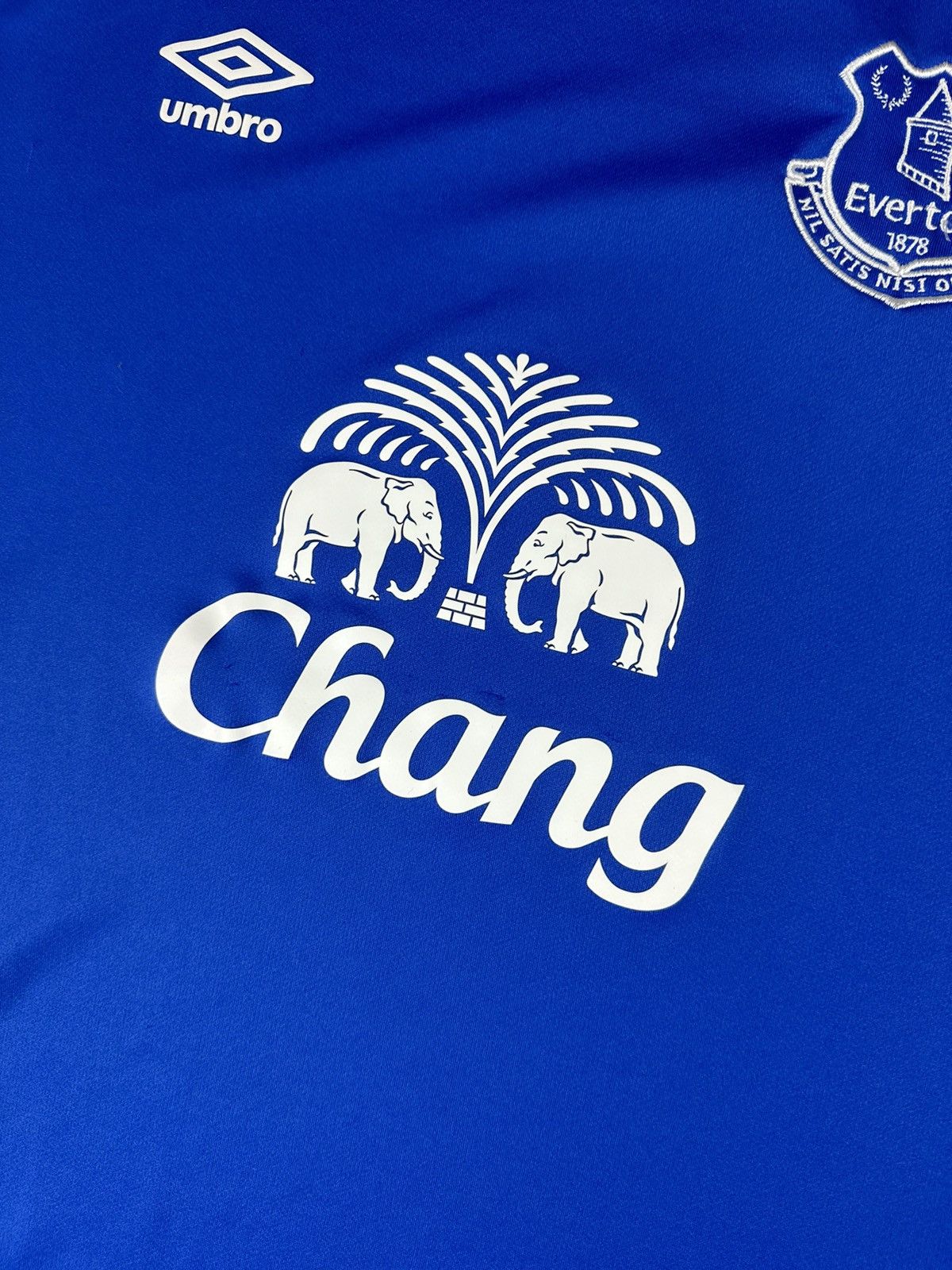 Umbro Umbro Everton FC 2015/16 Training Football Soccer Jersey Size US M / EU 48-50 / 2 - 4 Thumbnail