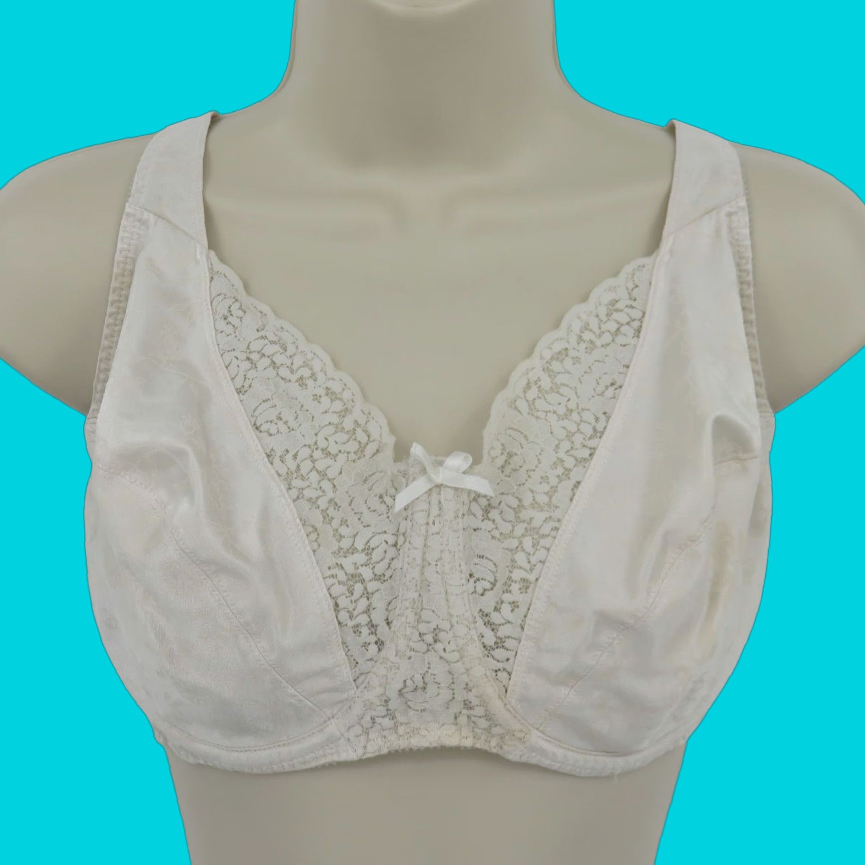 Vintage VINTAGE Playtex Secrets Lifts Underwire Bra Floral Ivory 40D Unlined T-Shirt Bra Womens Size ONE SIZE - 1 Thumbnail