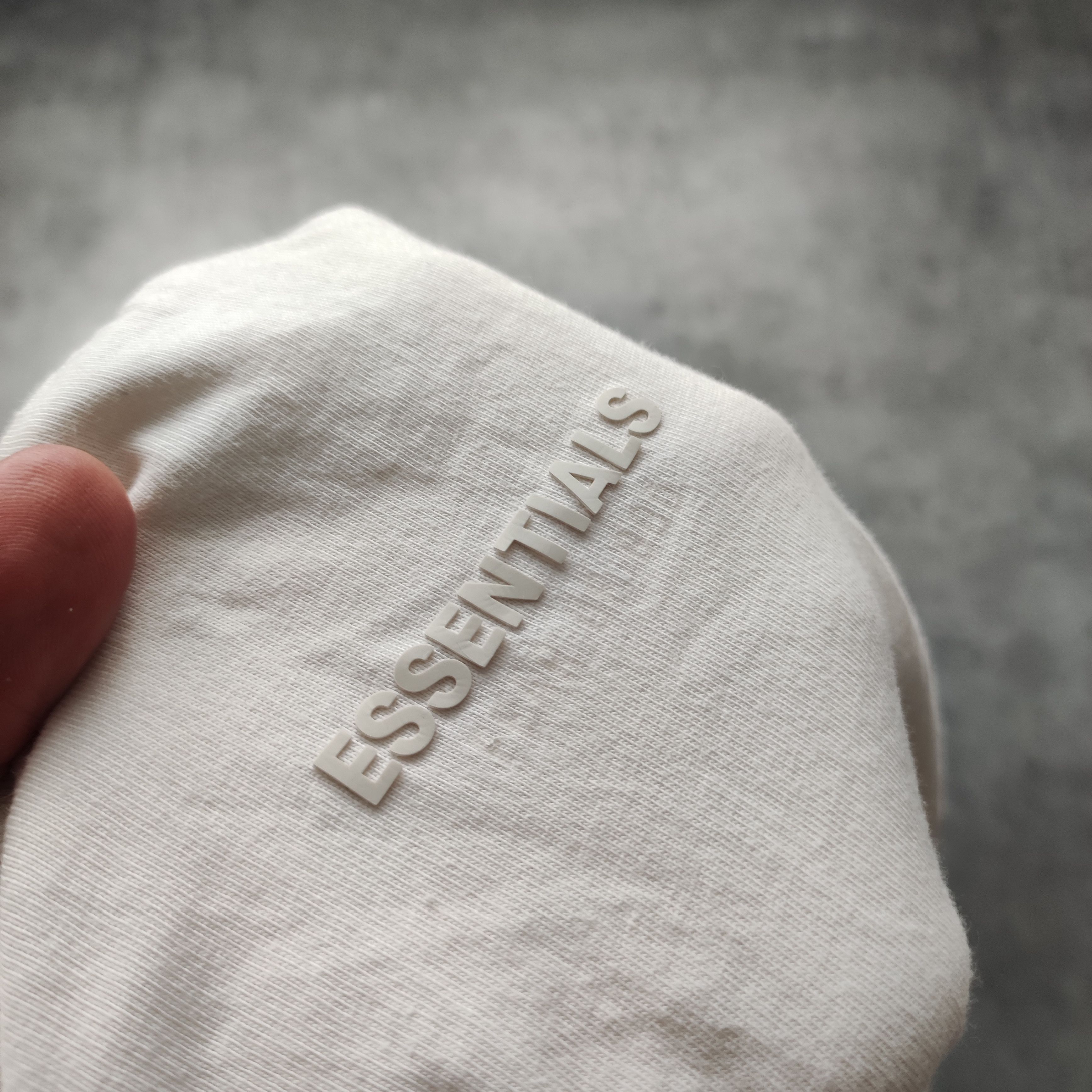 Essentials × Fear of God FOG Fear Of God Essentuals Cream Oversize Logo Tee Size US M / EU 48-50 / 2 - 6 Thumbnail