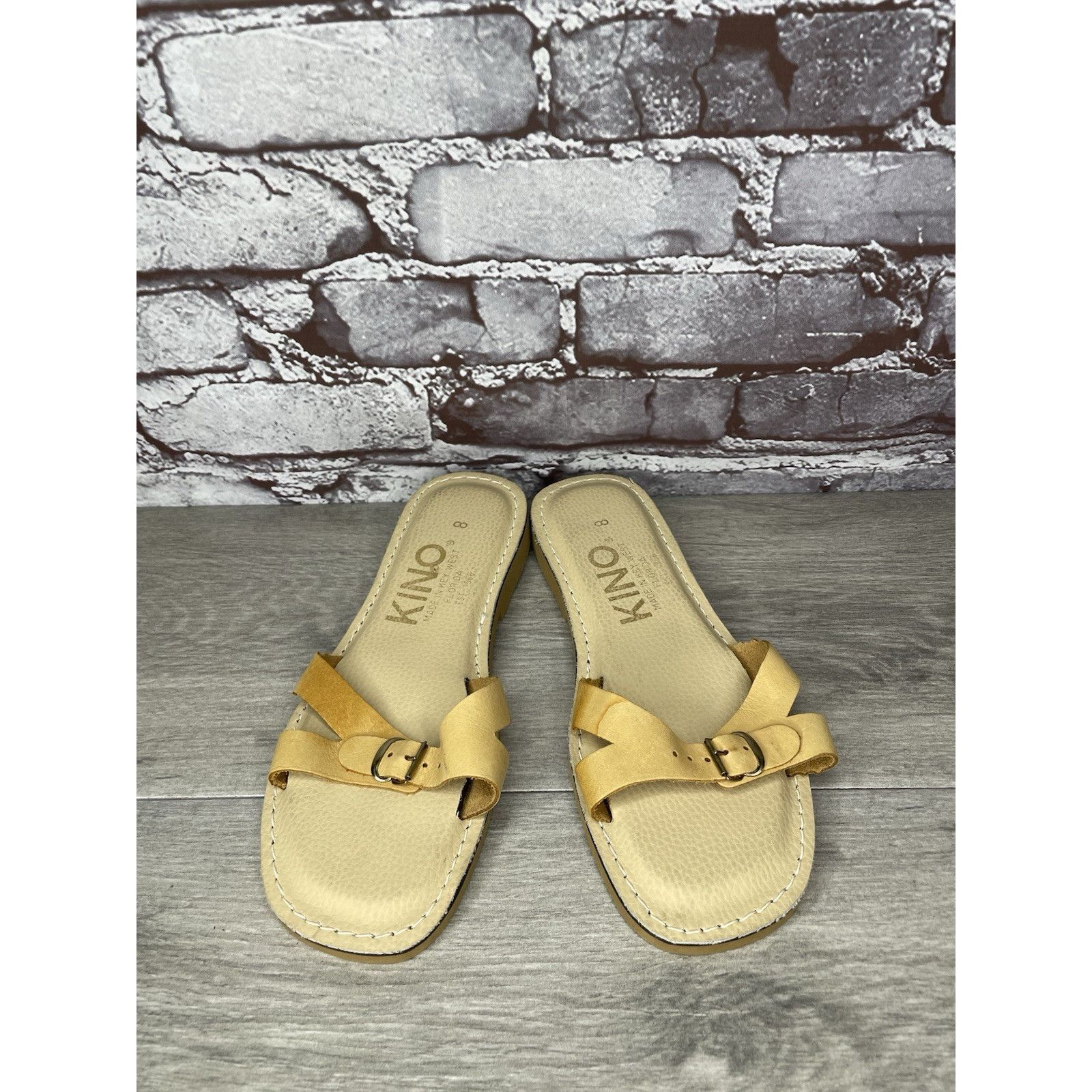 Other KINO Tan Yellow Slides Buckle Strap Cushion Comfort Sandals Size US 8 / IT 38 - 11 Thumbnail