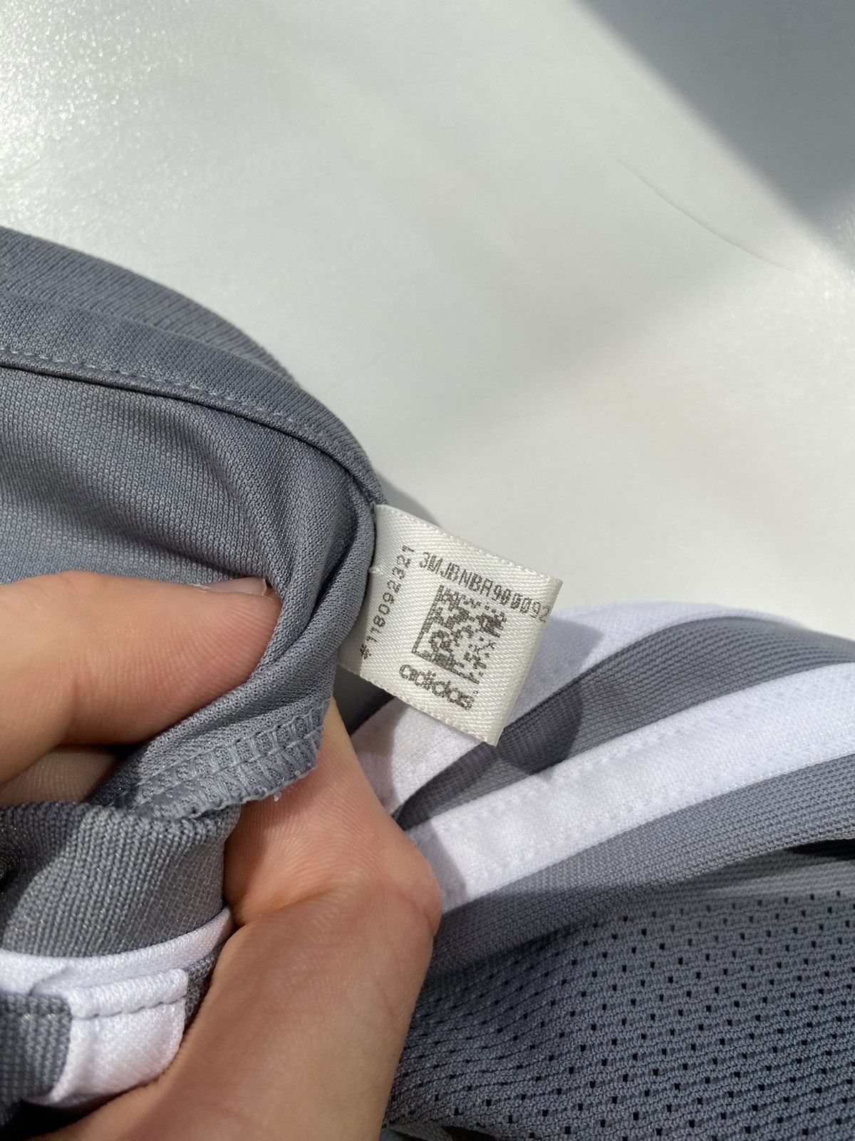 Other Manchester United 2017 Grey AON Training Jersey Shirt Adidas Size US L / EU 52-54 / 3 - 7 Thumbnail