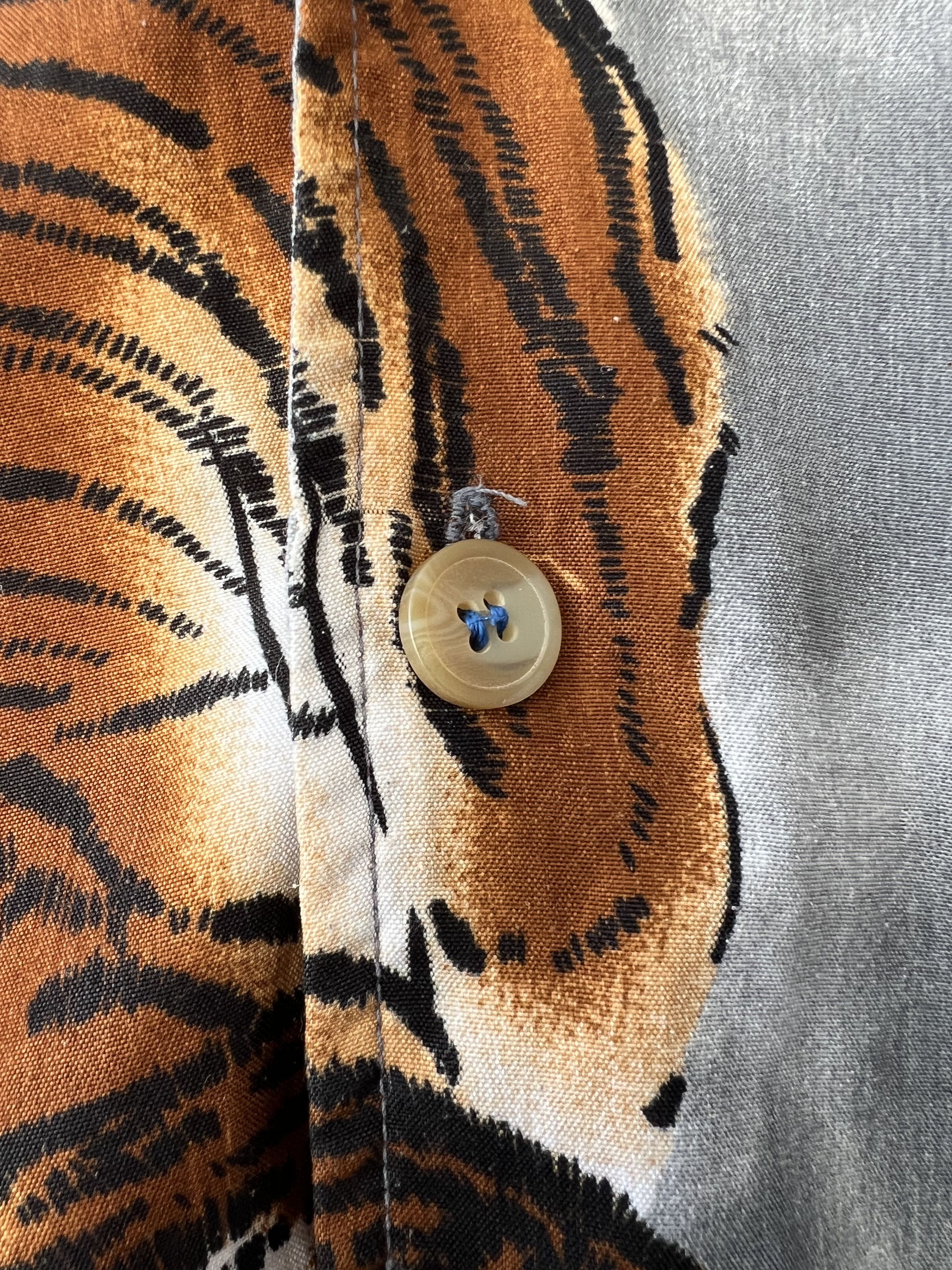 Vintage Vintage Hawaian Shirt Tiger Logo S Size US S / EU 44-46 / 1 - 4 Thumbnail