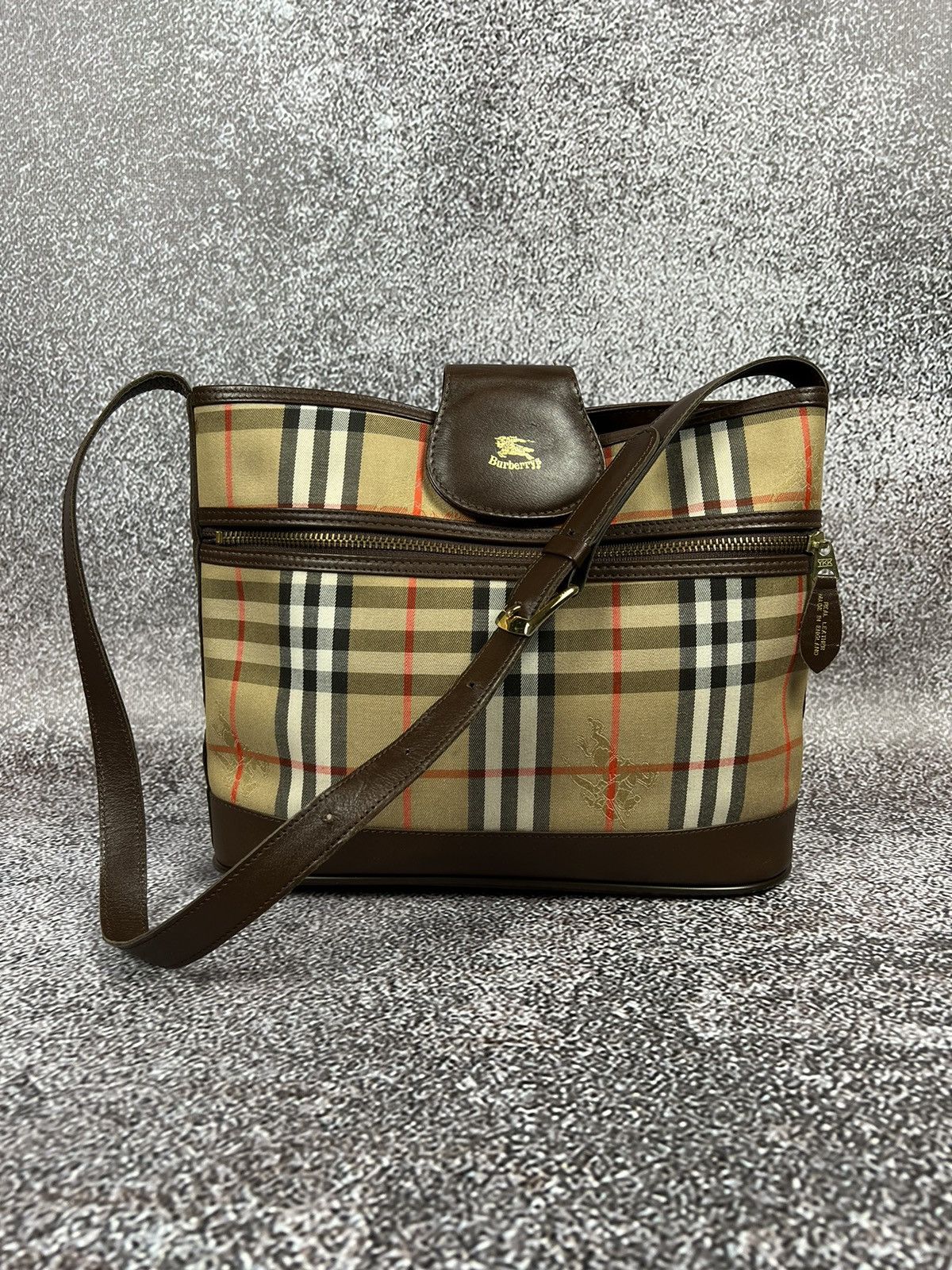 image of 90's Burberrys Vintage Nova Check Bag in Beige/Brown, Women's