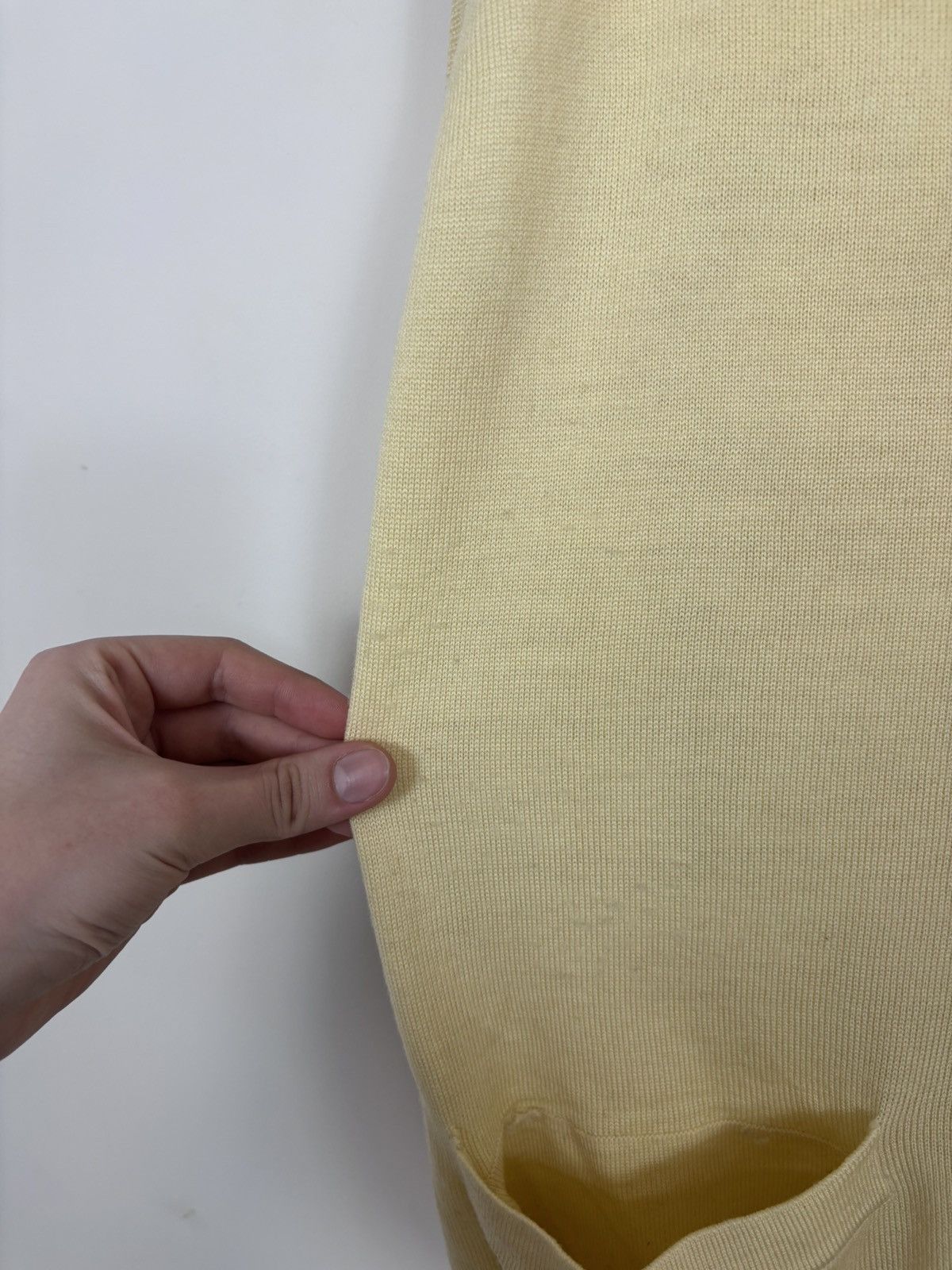 Pierre Cardin Vintage Pierre Cardin Men’s Yellow Wool Knit Vest Sweater Size US S / EU 44-46 / 1 - 8 Thumbnail