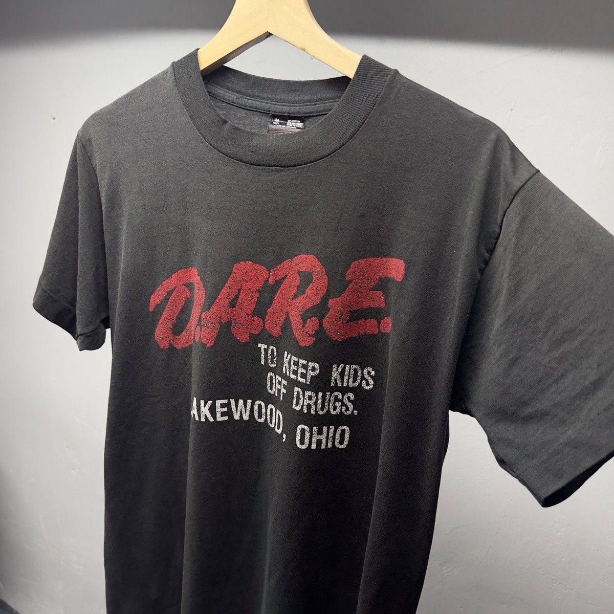 Vintage Thrashed DARE Keep Kids Off Drugs Shirt ERD Grunge Size US M / EU 48-50 / 2 - 6 Thumbnail