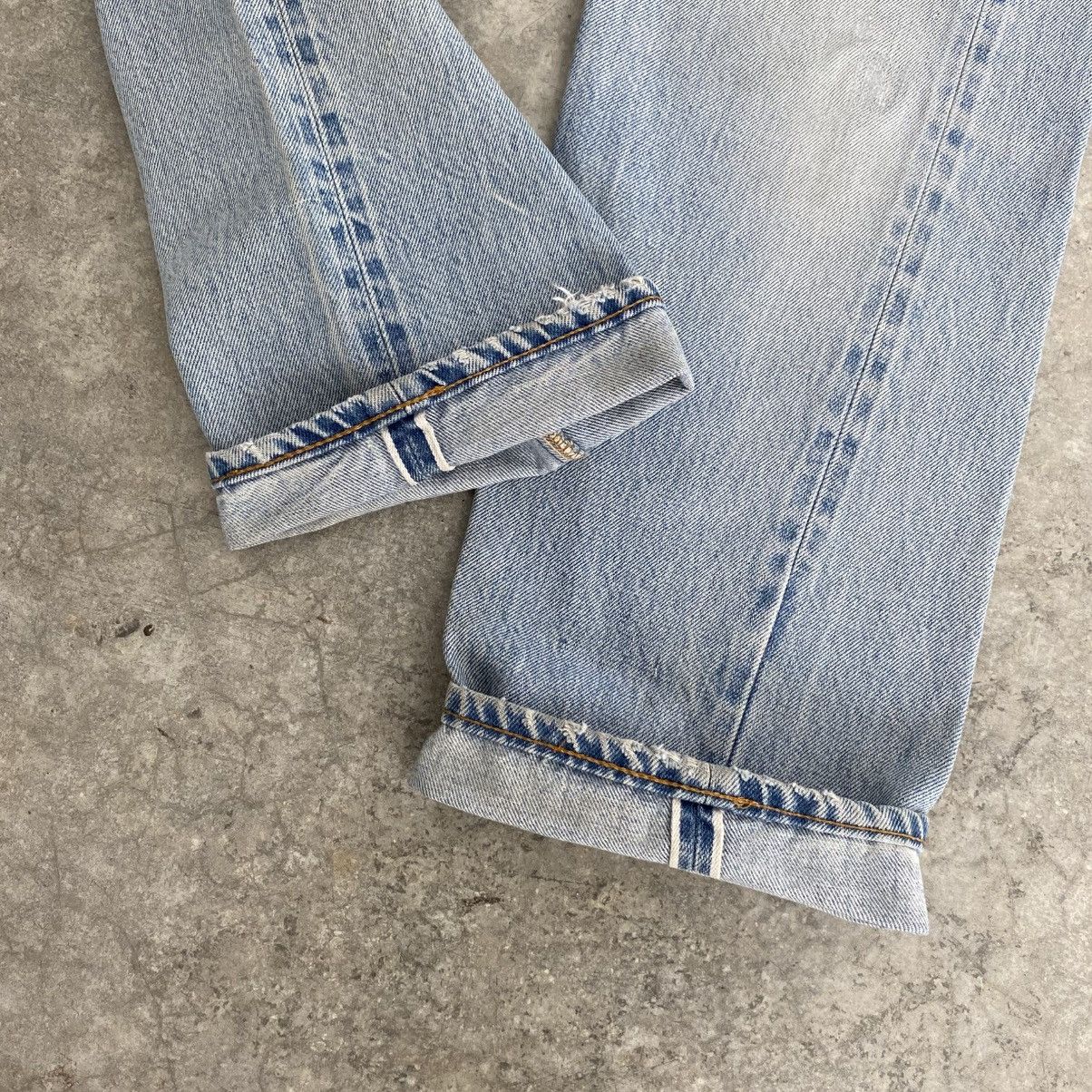 Levi's Vintage Levis 501 Stonewashed Blue Redline Distressed Jeans Size US 29 - 2 Thumbnail
