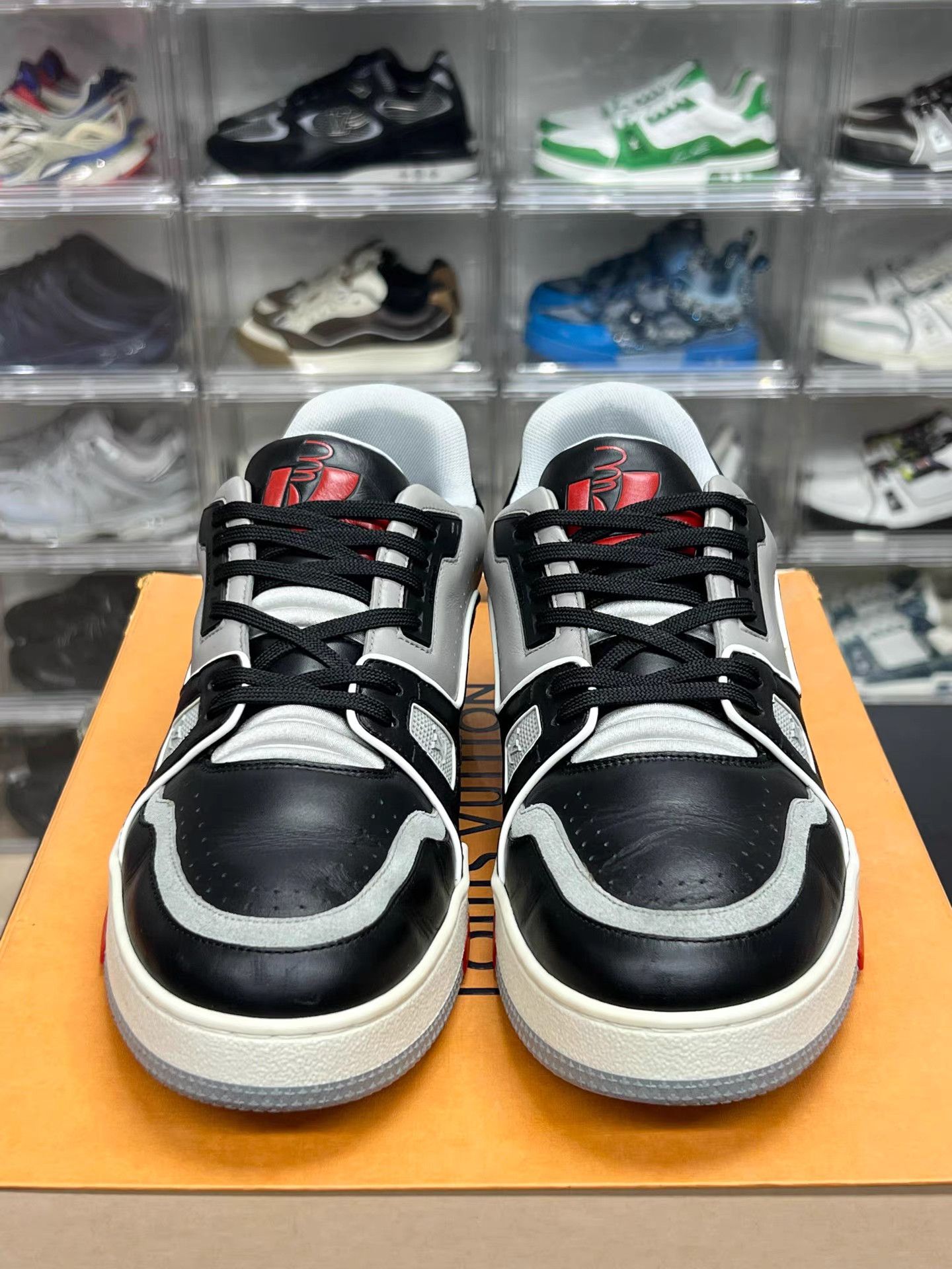 Louis Vuitton Louis Vuitton LV Trainer Sneakers K15 Size US 9 / EU 42 - 2 Thumbnail