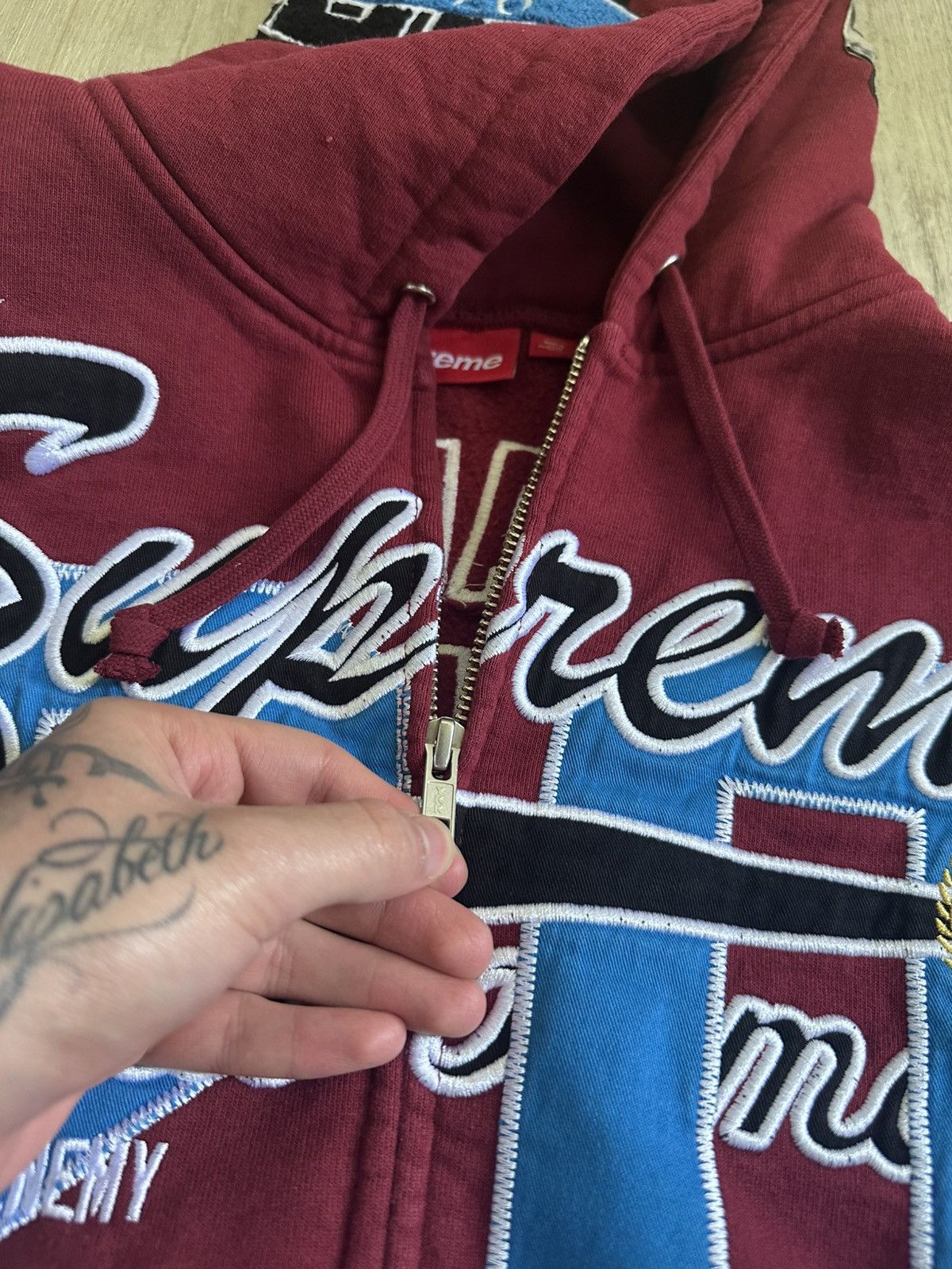 Supreme Supreme Warriors Applique Hooded Zip Up Sweatshirt CARDINAL Size US M / EU 48-50 / 2 - 5 Thumbnail
