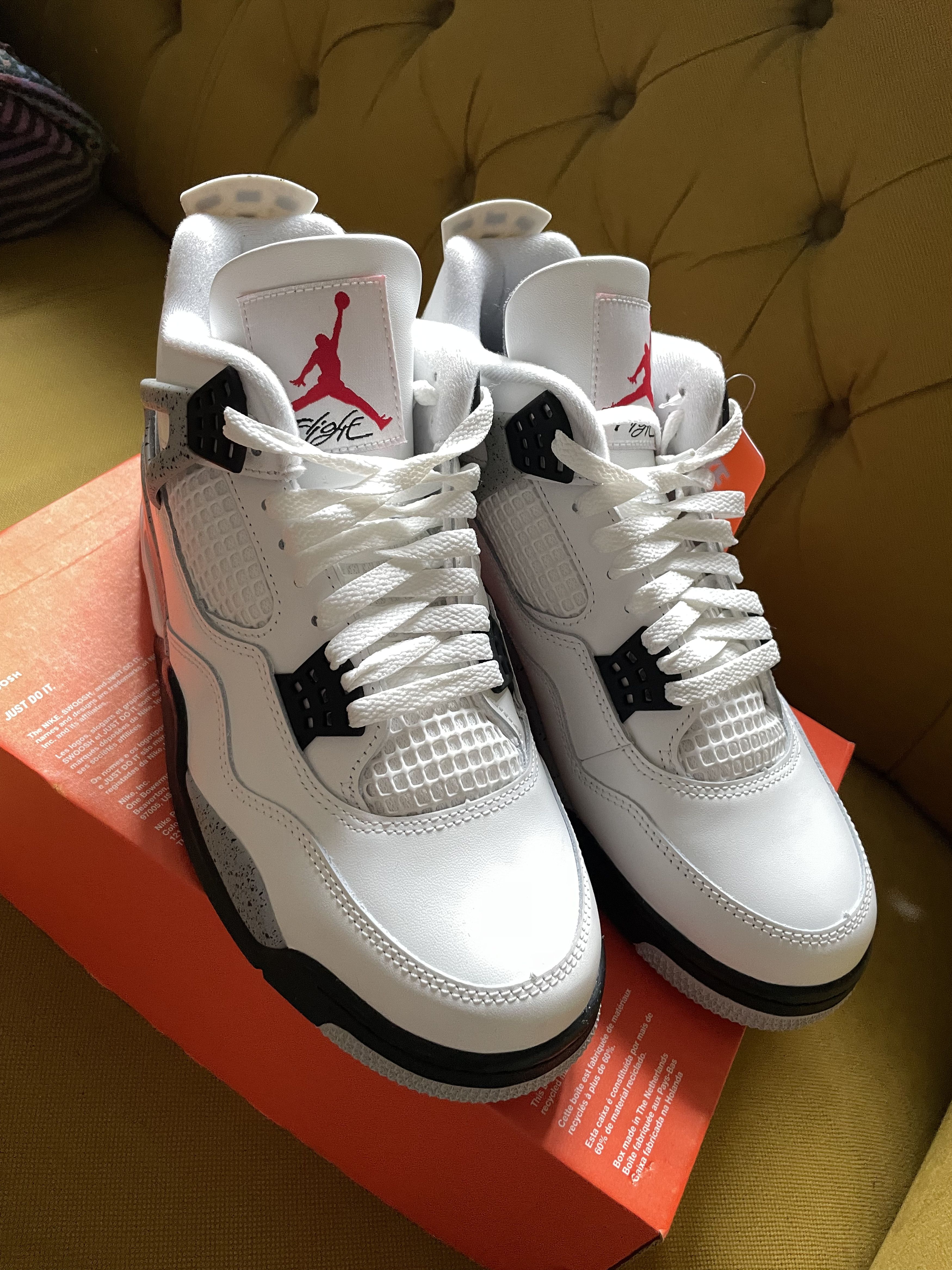 Jordan Brand Nike Air Jordan 4 white cement Size US 10.5 / EU 43-44 - 2 Thumbnail