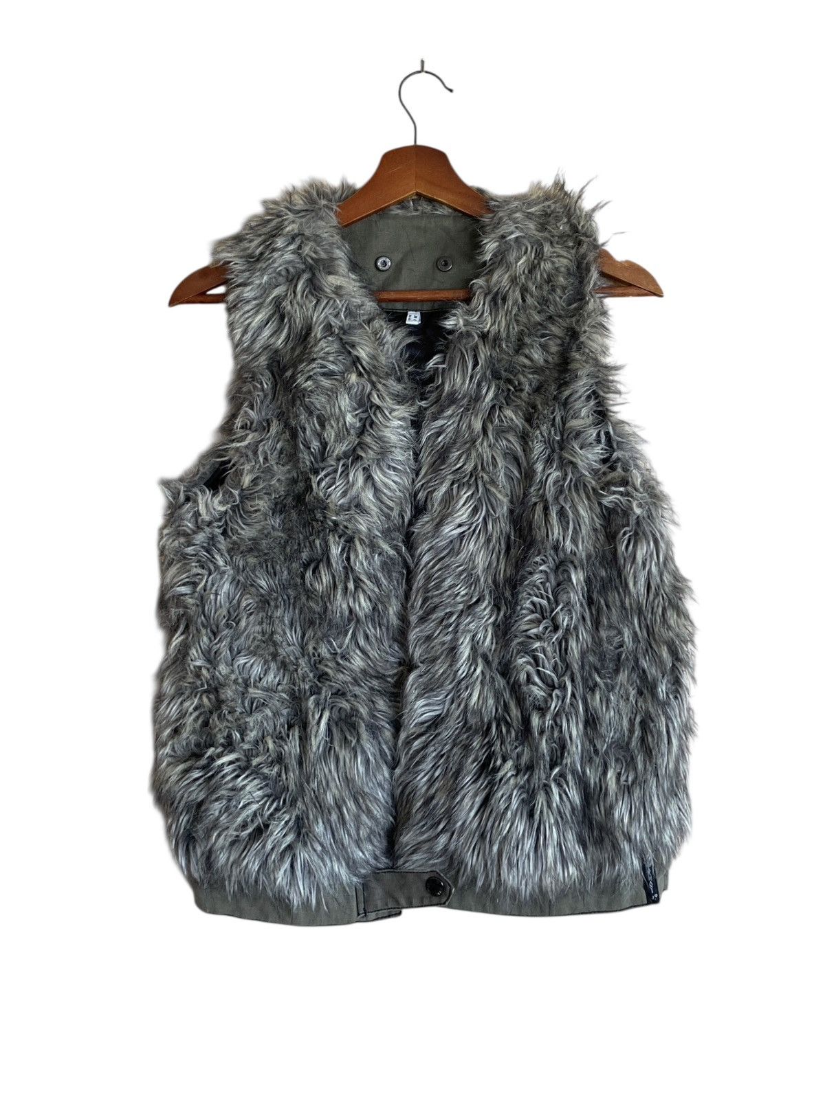 Armani Rare Design Vintage Brand Armani Exchange Fur Vests 2000s Size US S / EU 44-46 / 1 - 1 Thumbnail