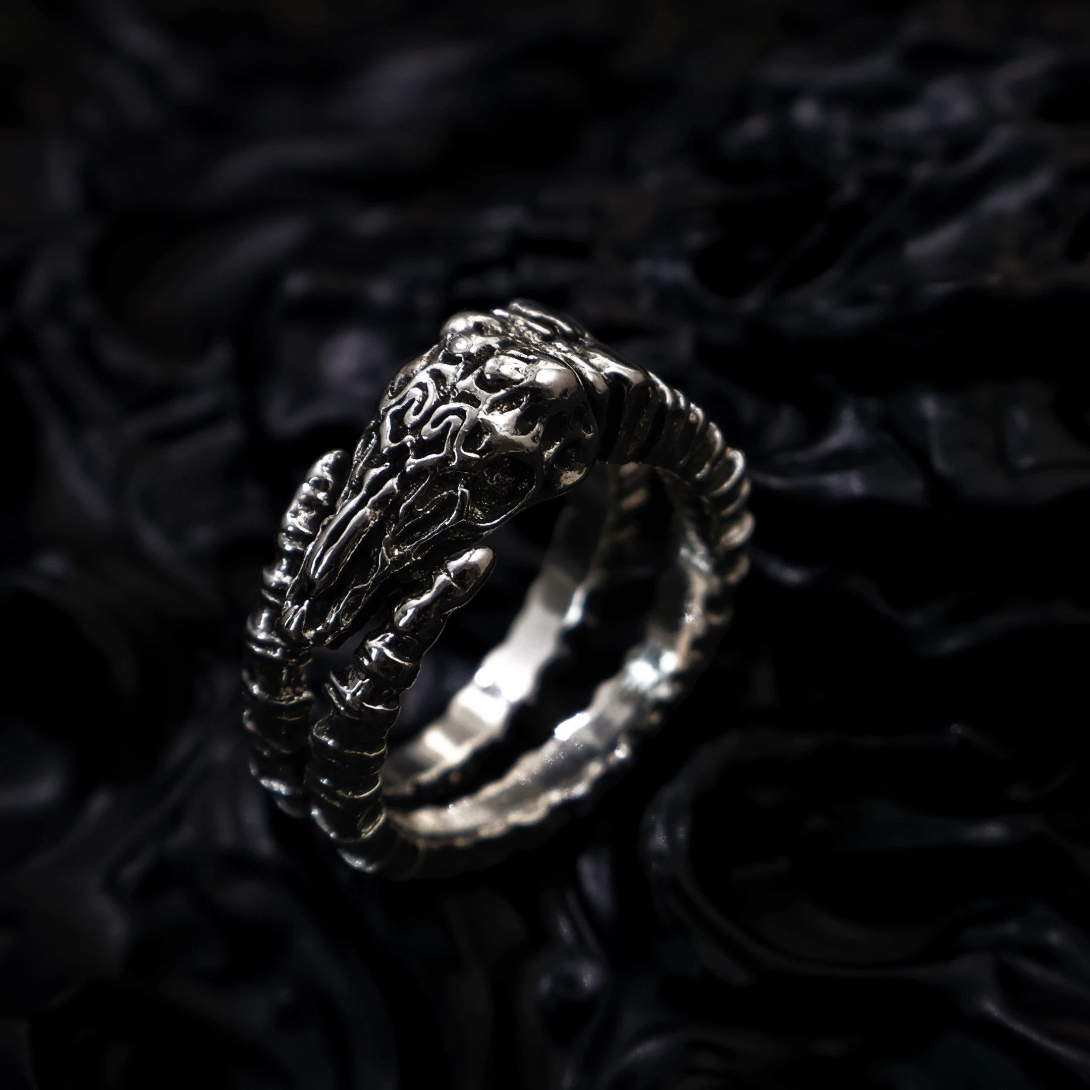 Vintage Retro Skull Horn Ring Size ONE SIZE - 3 Thumbnail