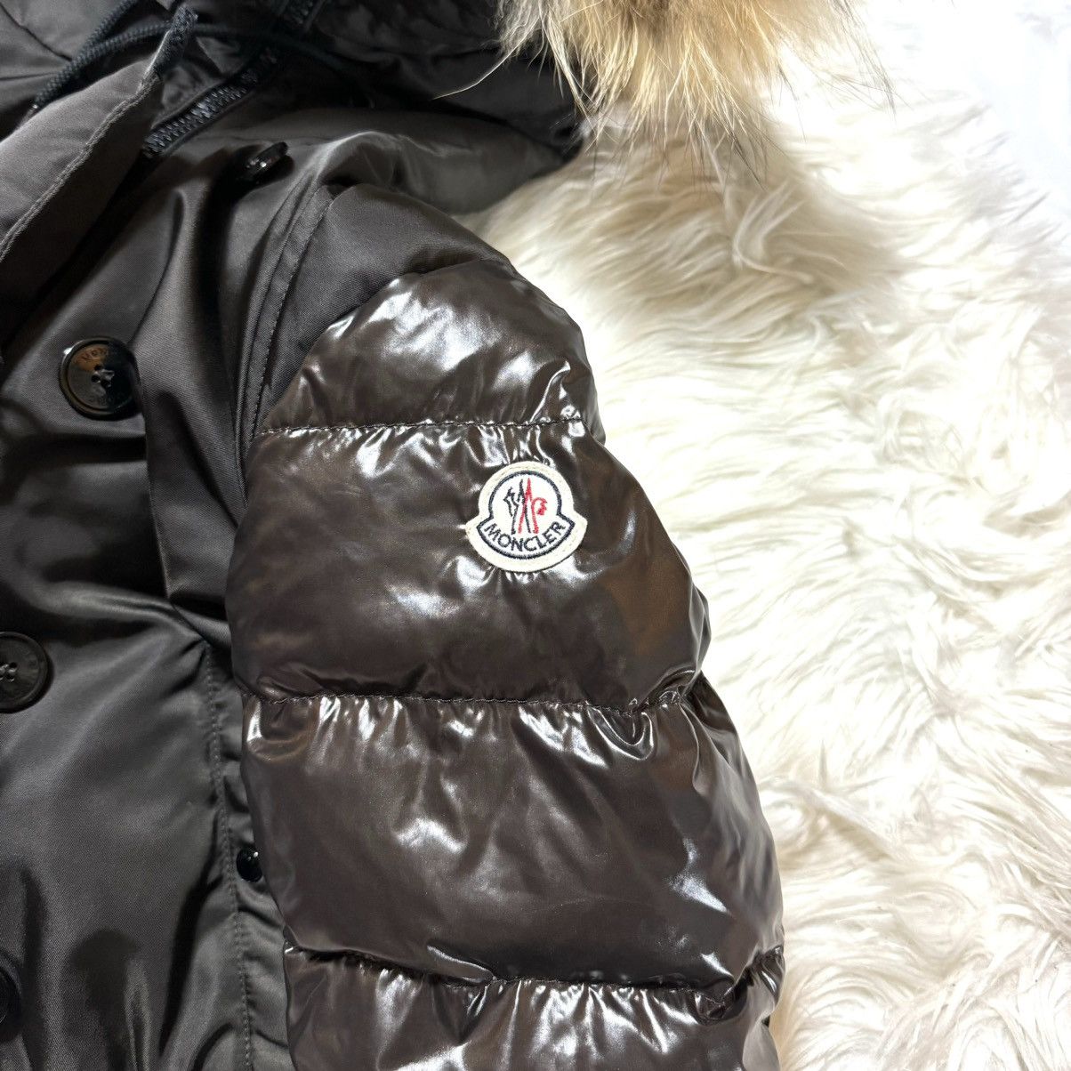 Moncler Moncler DESNA raccoon fur switching puffer down jacket Size XS / US 0-2 / IT 36-38 - 14 Thumbnail