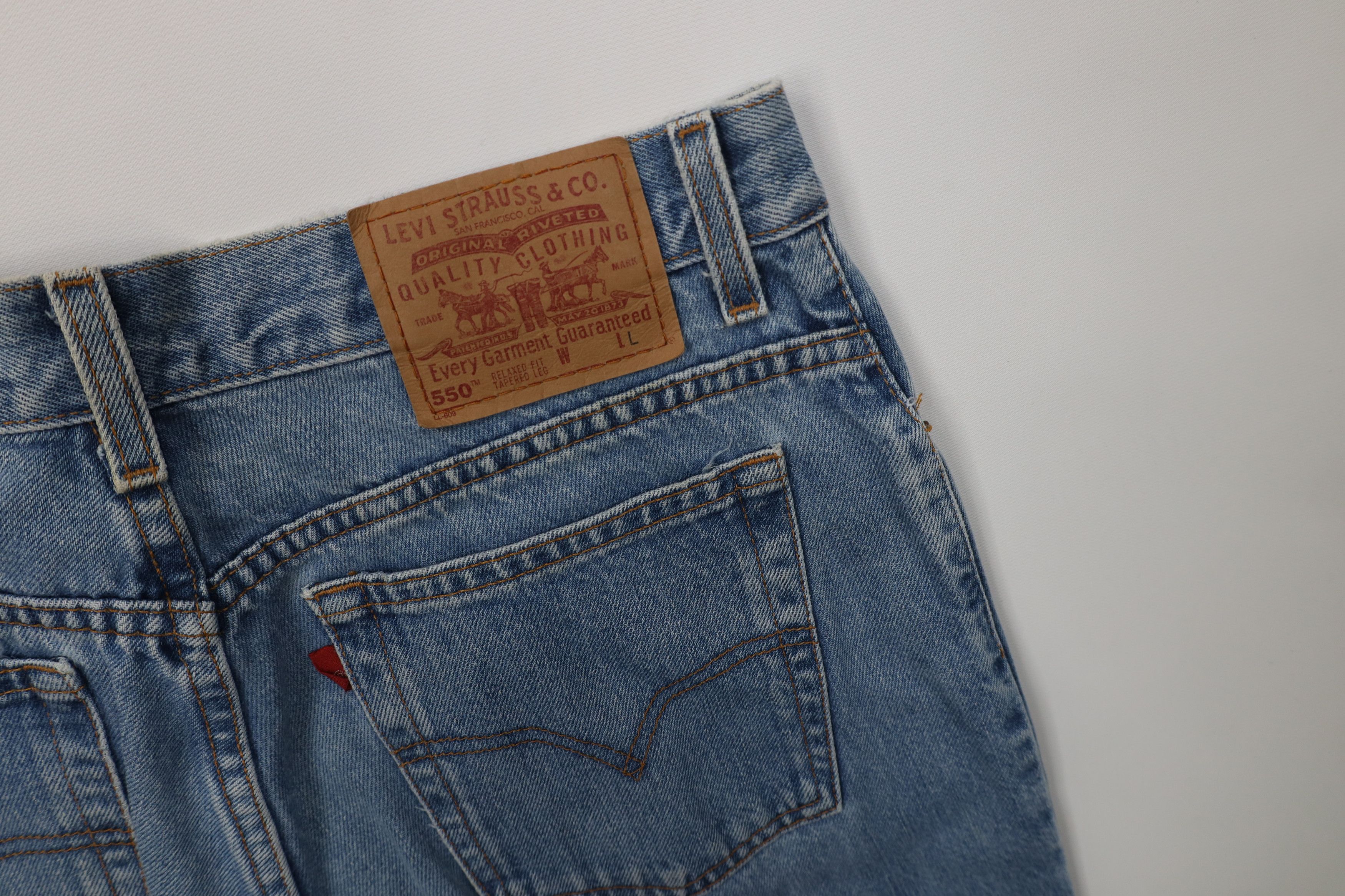 Levi's Vintage Y2K 2000 Levis 550 Juniors Long Tapered Leg Jeans Size 36" / US 14 / IT 50 - 15 Thumbnail